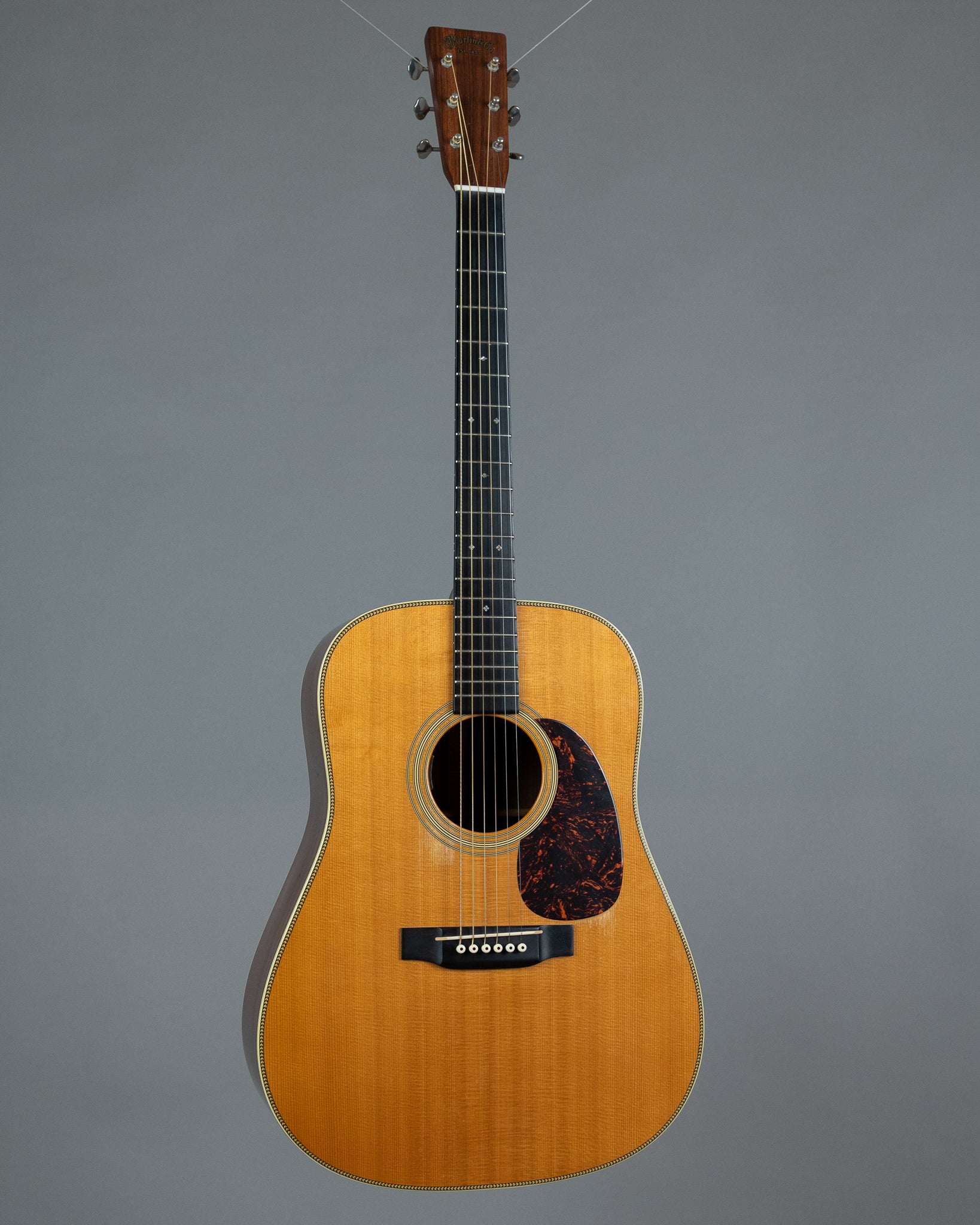 2004 Martin HD-28V (USA, Natural, Martin Case)