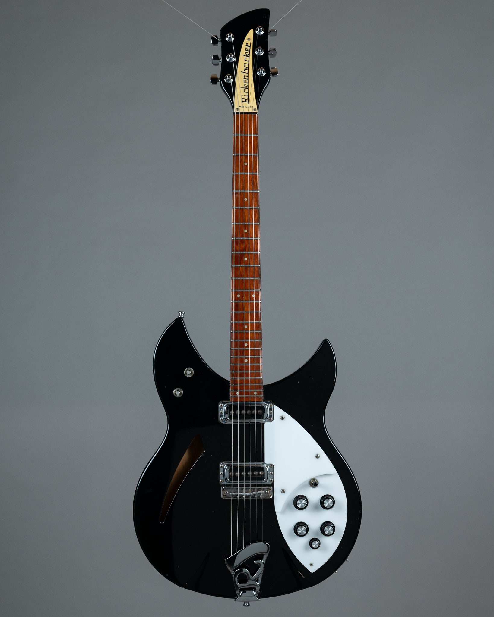 1997 Rickenbacker 330 MOD (USA, Jetglo, OHSC)