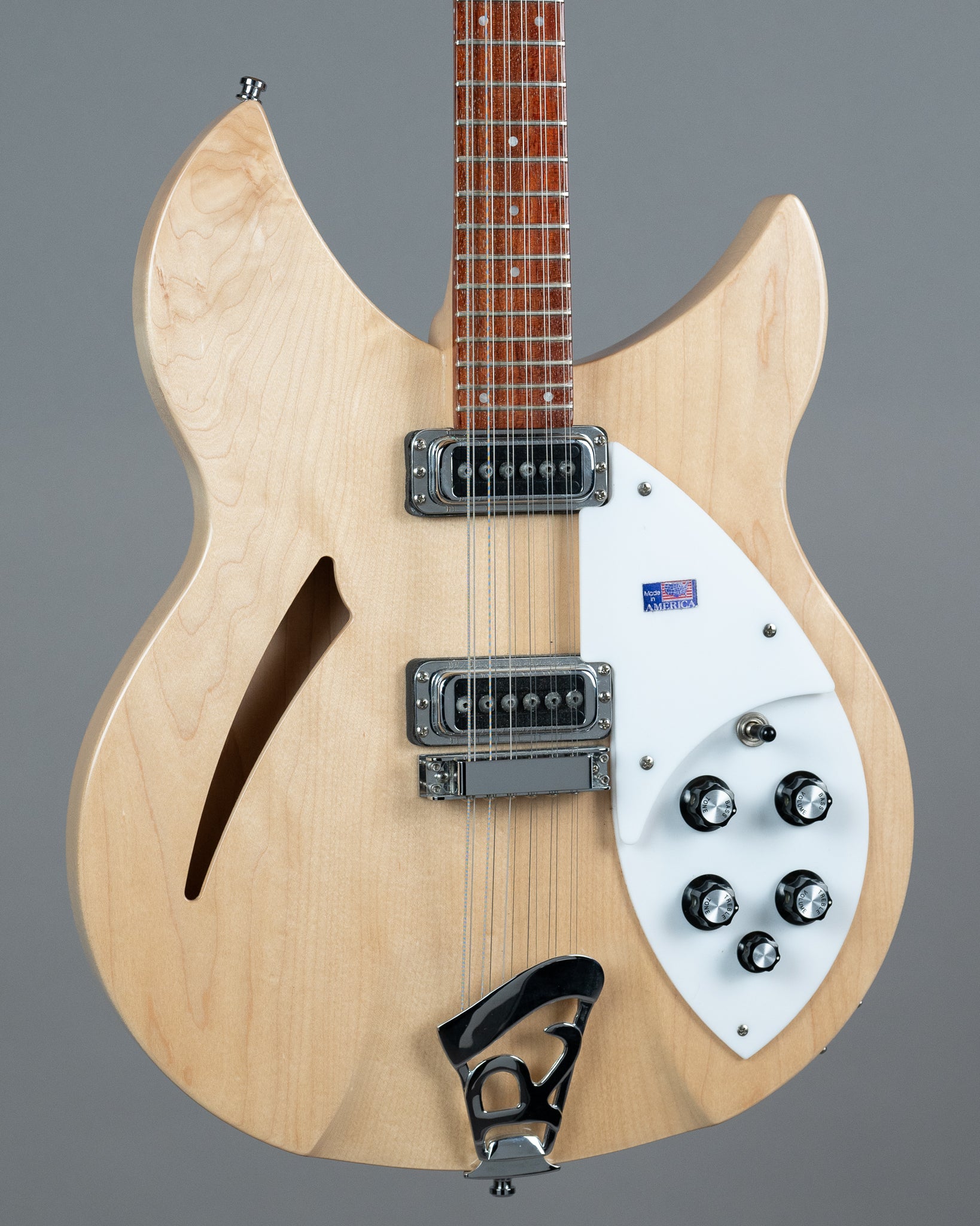 2010 Rickenbacker 330/12 (USA, Mapleglo, OHSC)