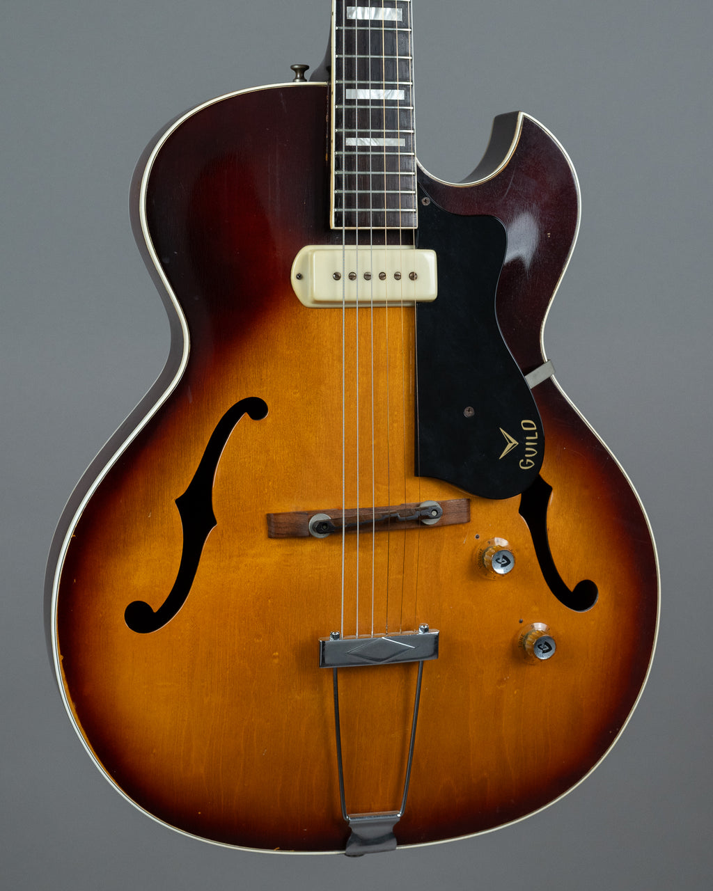 1961 Guild CE-100 Capri (USA, Sunburst, Gig Bag)