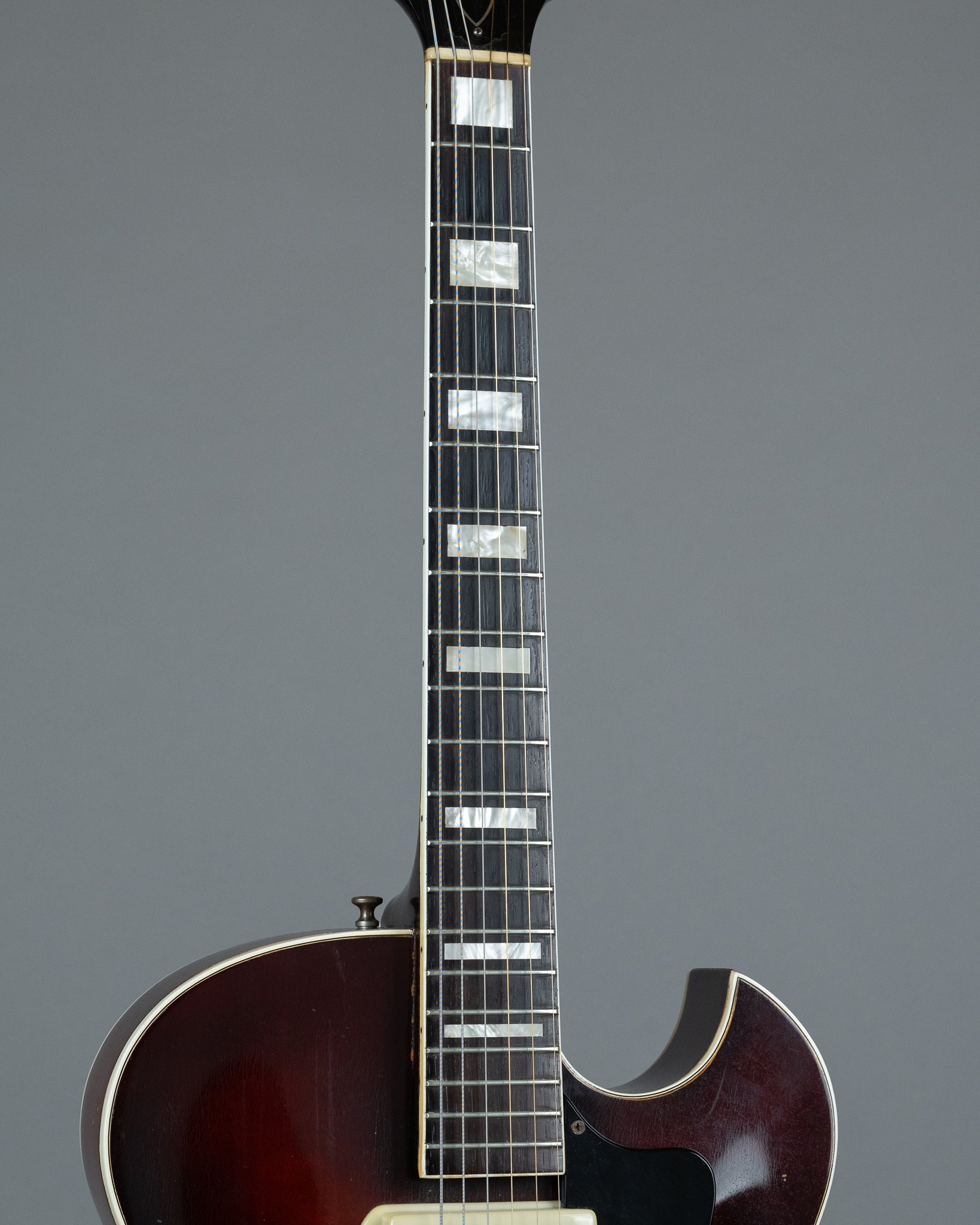1961 Guild CE-100 Capri (USA, Sunburst, Gig Bag)