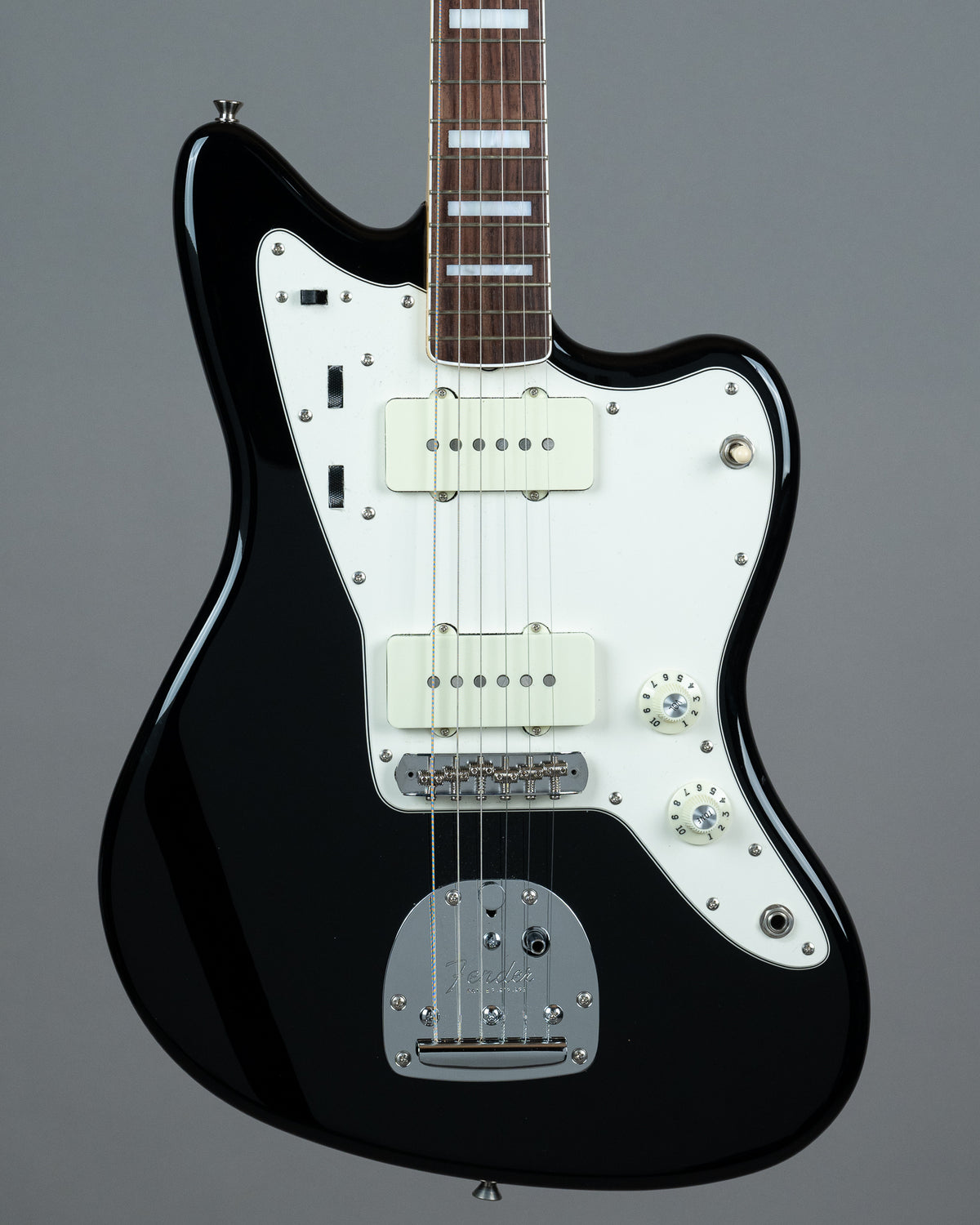 2026 Fender Traditional Late 60s Jazzmaster (Japan, Black, SKB HSC)