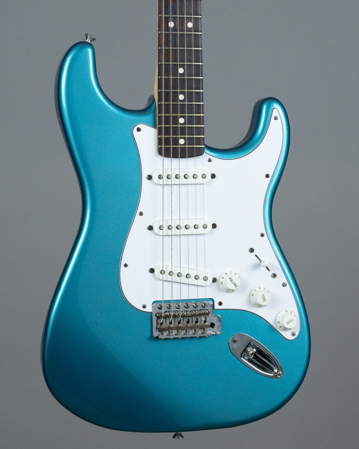 2015 Fender Standard Stratocaster (Mexico, Lake Placid Blue)