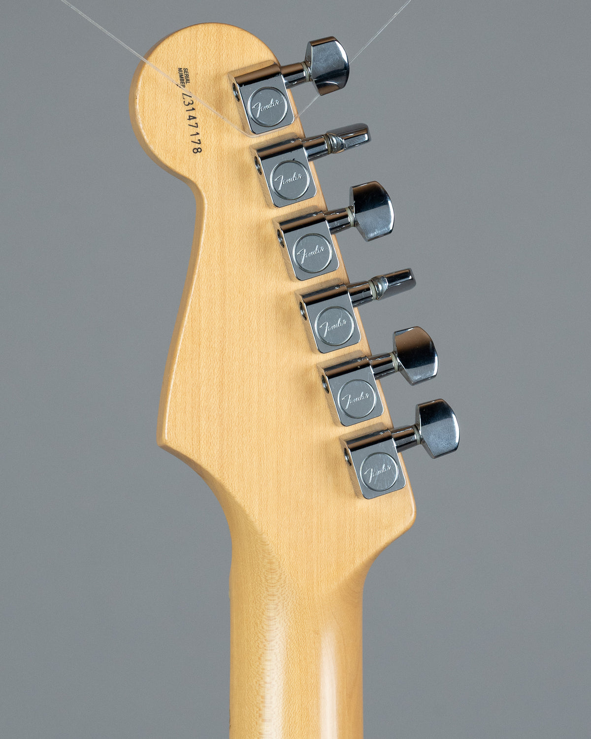 2004 Fender American Standard Stratocaster (USA, Candy Apple Red, OHSC)