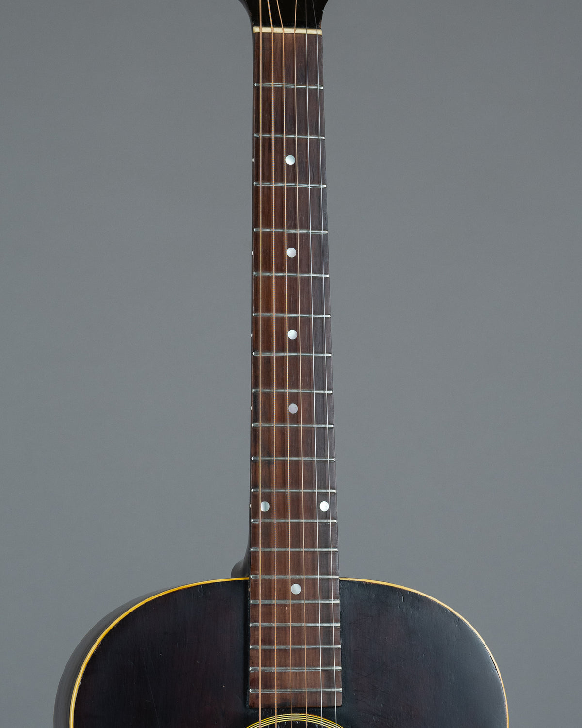 1943 Gibson LG-2 (USA, Sunburst, HSC)