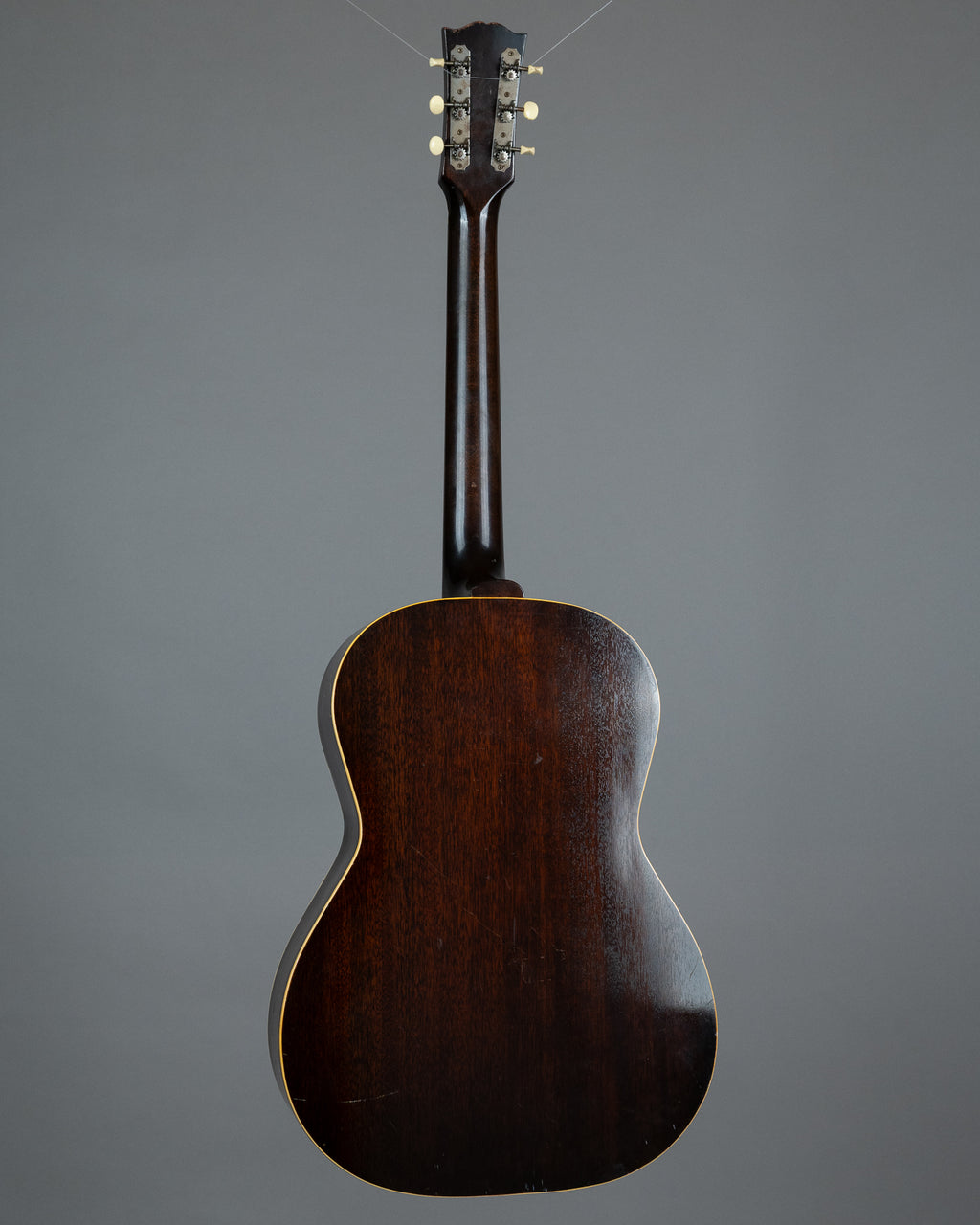 1943 Gibson LG-2 (USA, Sunburst, HSC)