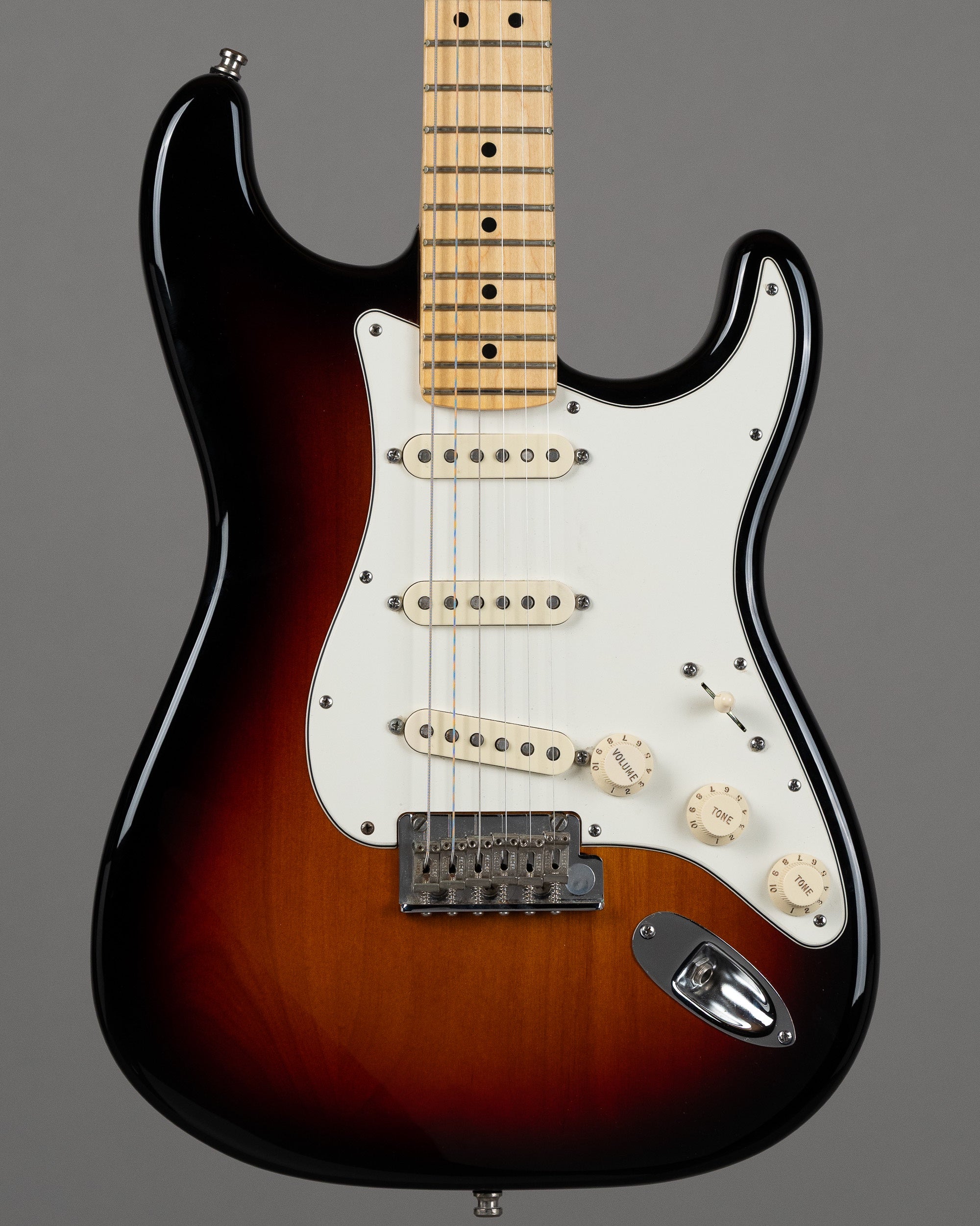 c2013 Fender American Standard Stratocaster (USA, Sunburst, OHSC)
