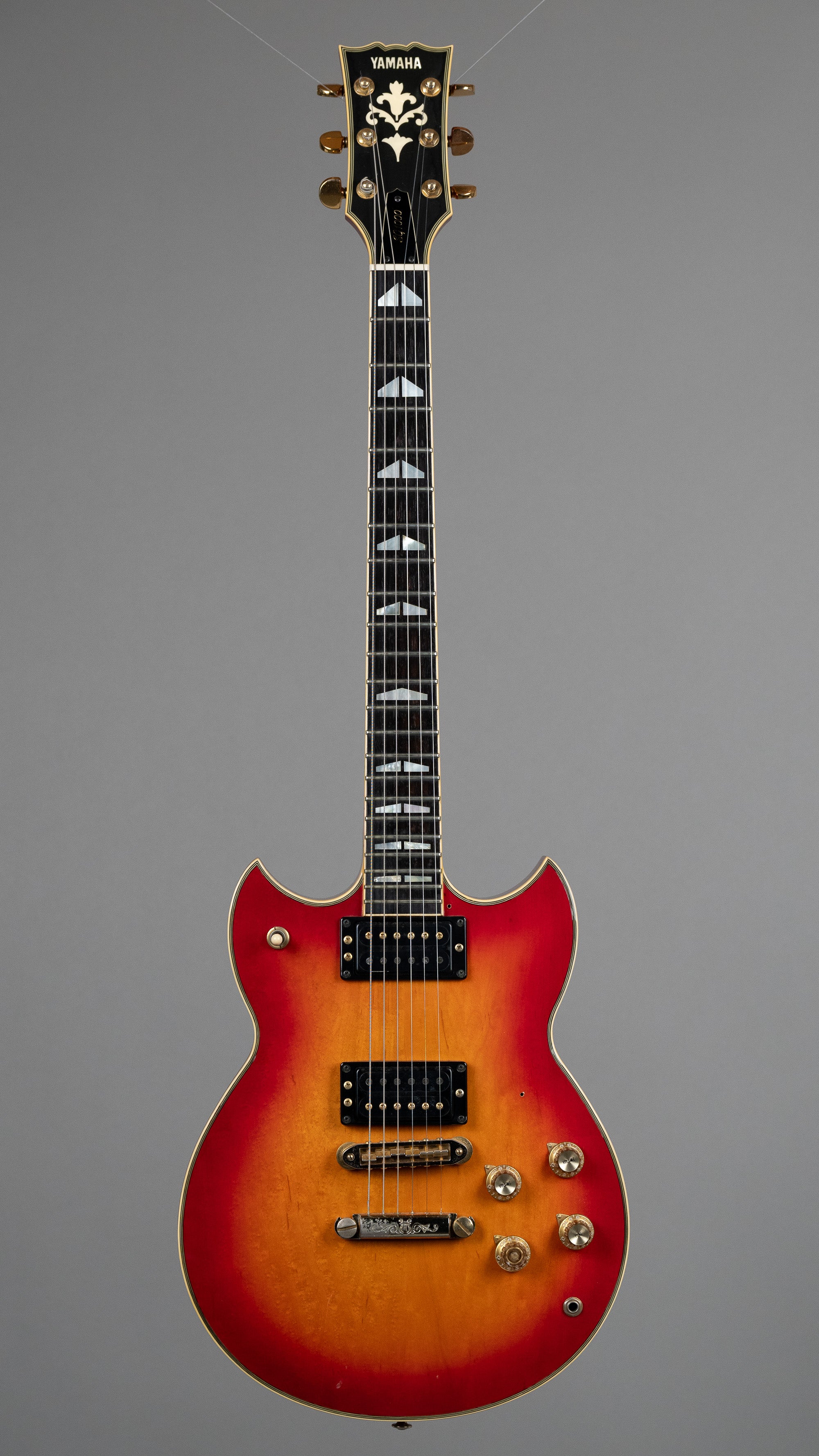 1982 Yamaha SG-1000 (Japan, Sunburst, Road Case)