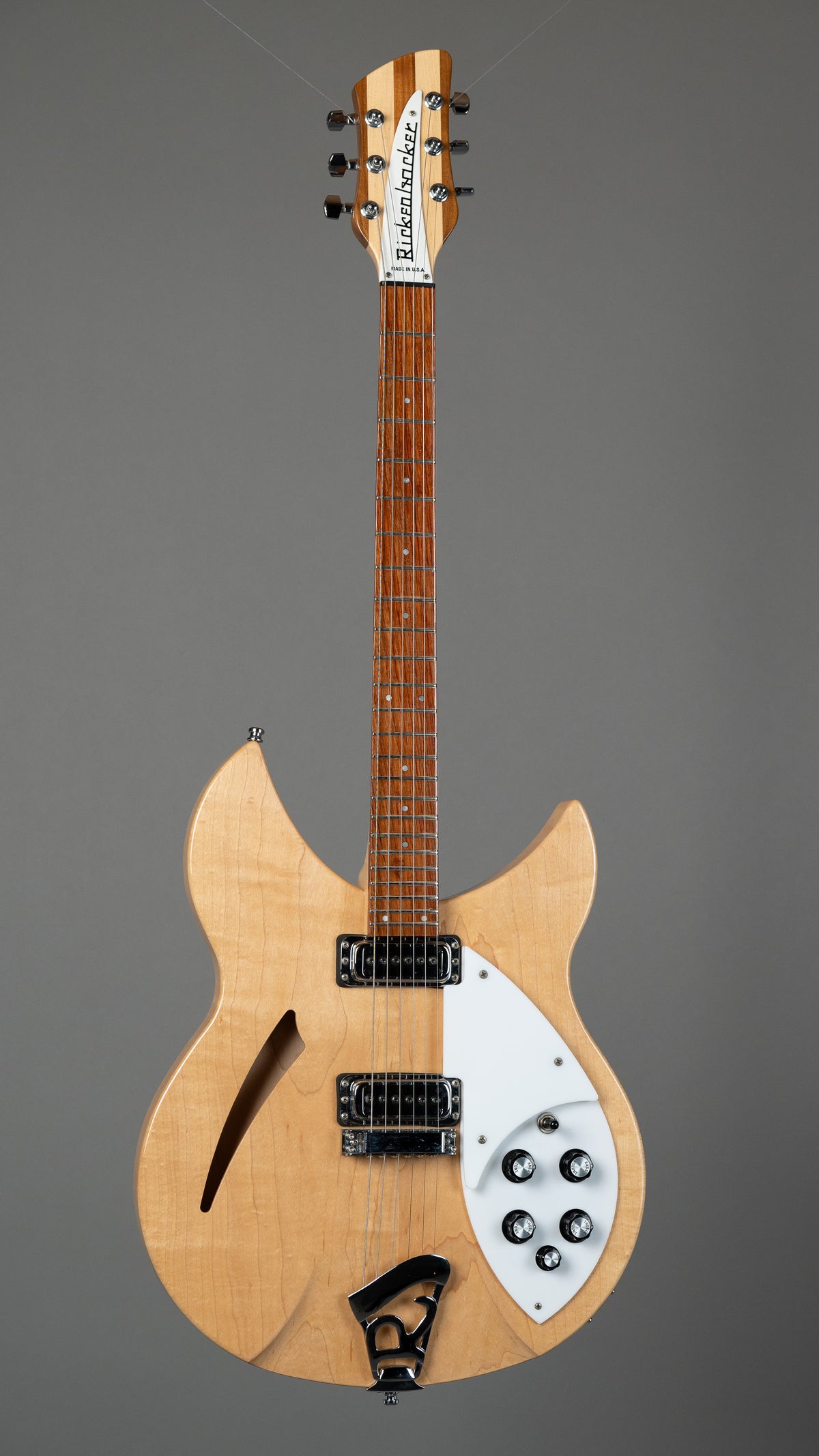 2015 Rickenbacker 330 (USA, Mapleglo, OHSC)