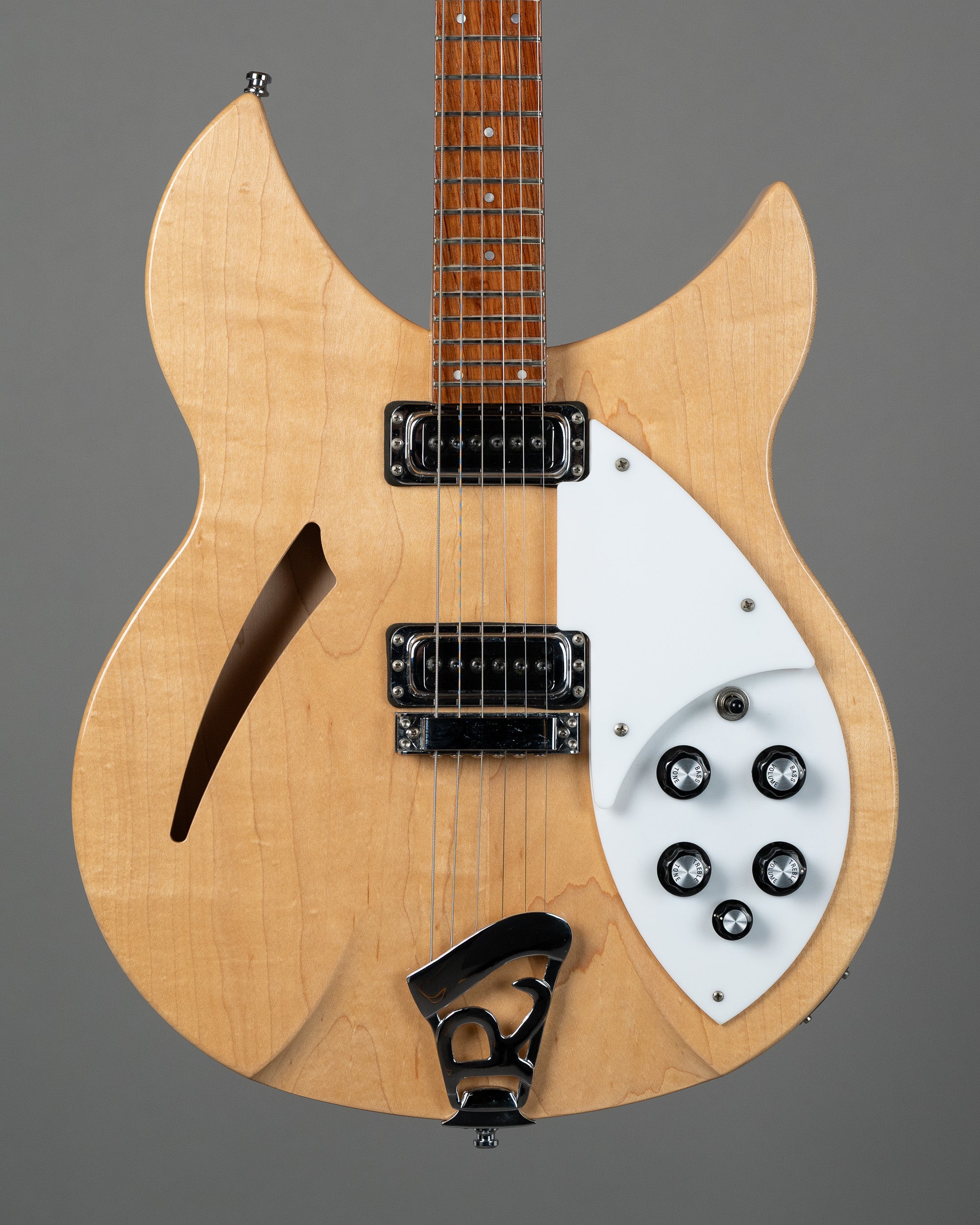 2015 Rickenbacker 330 (USA, Mapleglo, OHSC)