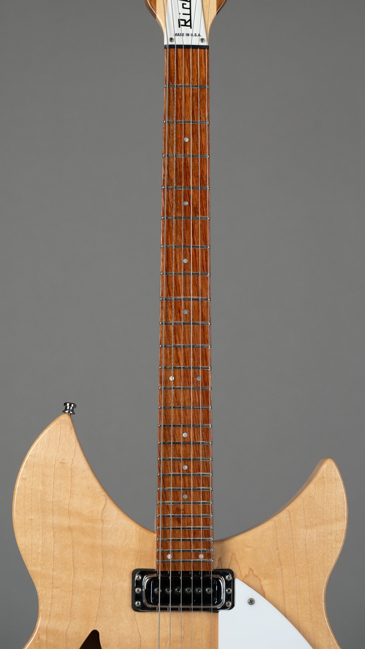 2015 Rickenbacker 330 (USA, Mapleglo, OHSC)
