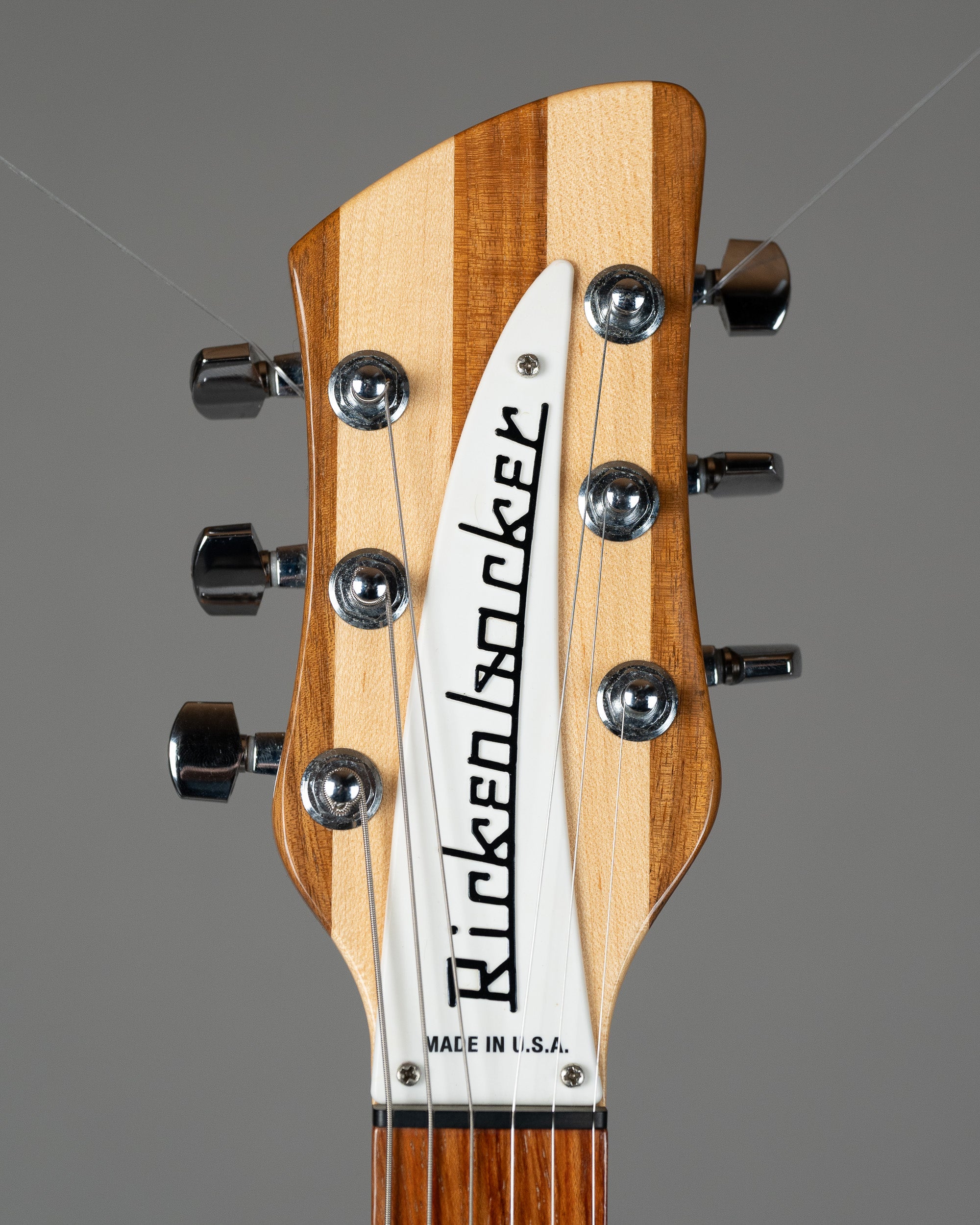 2015 Rickenbacker 330 (USA, Mapleglo, OHSC)