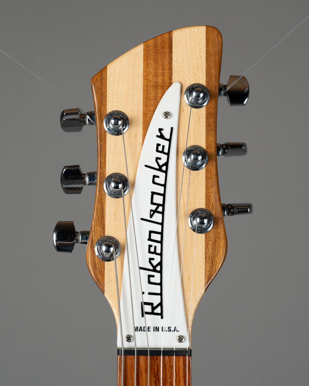 2015 Rickenbacker 330 (USA, Mapleglo, OHSC)