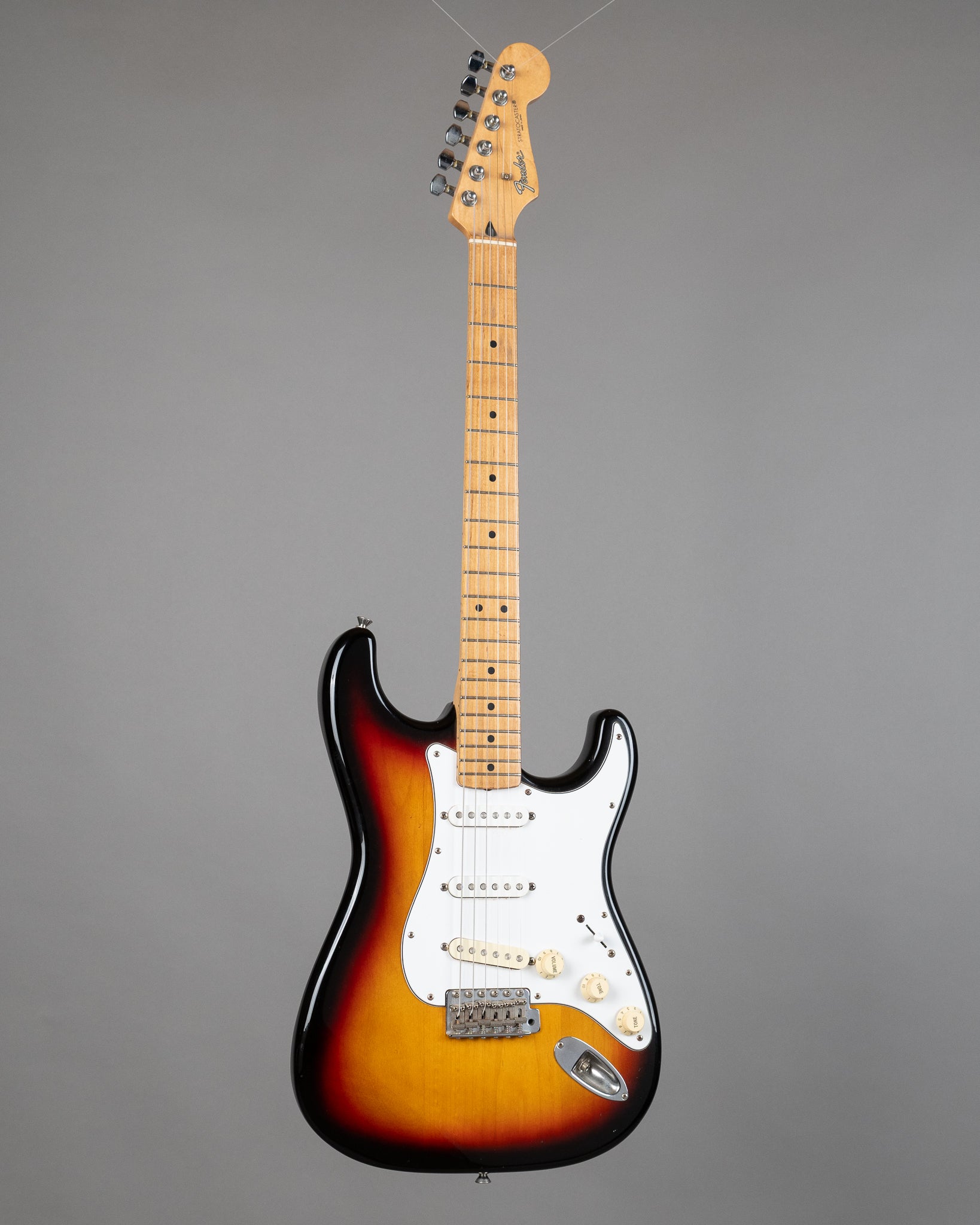 c2000s Fender Japan Standard Stratocaster ST-50 (Japan, Sunburst)
