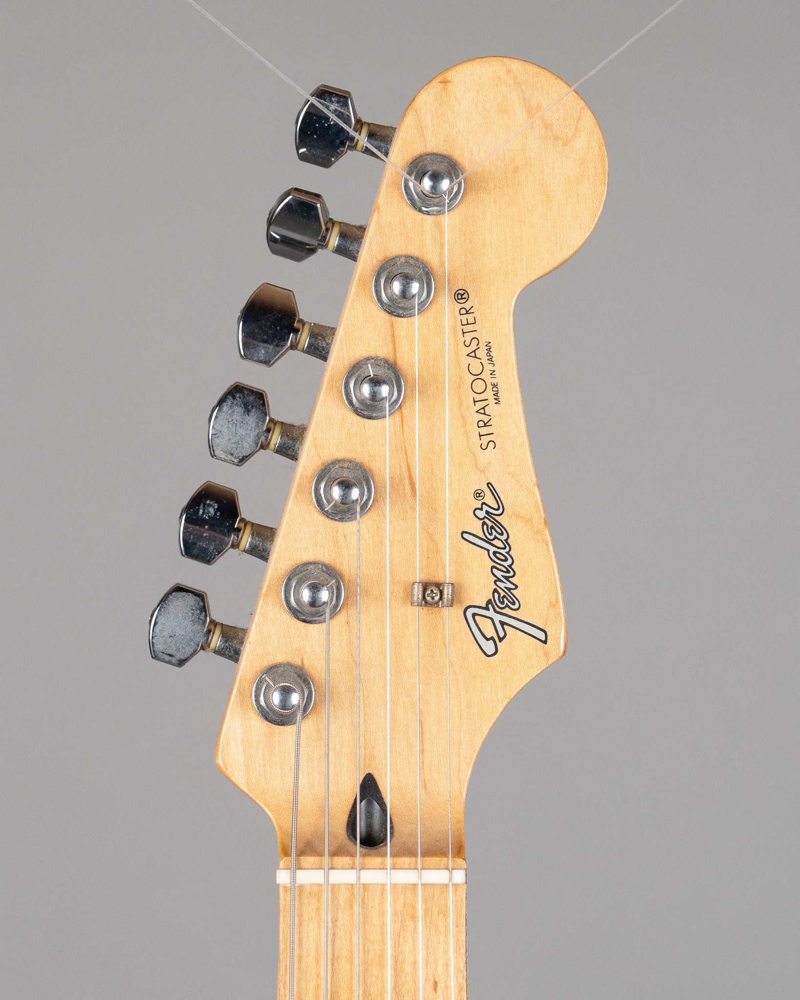 c2000s Fender Japan Standard Stratocaster ST-50 (Japan, Sunburst)