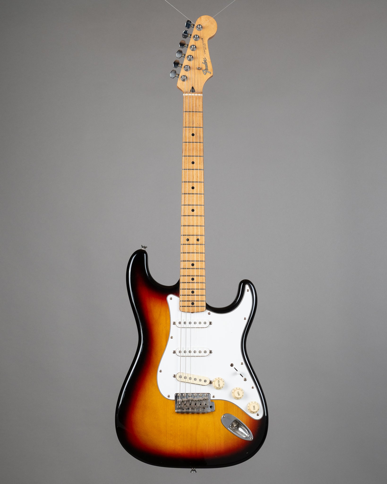 c2000s Fender Japan Standard Stratocaster ST-50 (Japan, Sunburst)