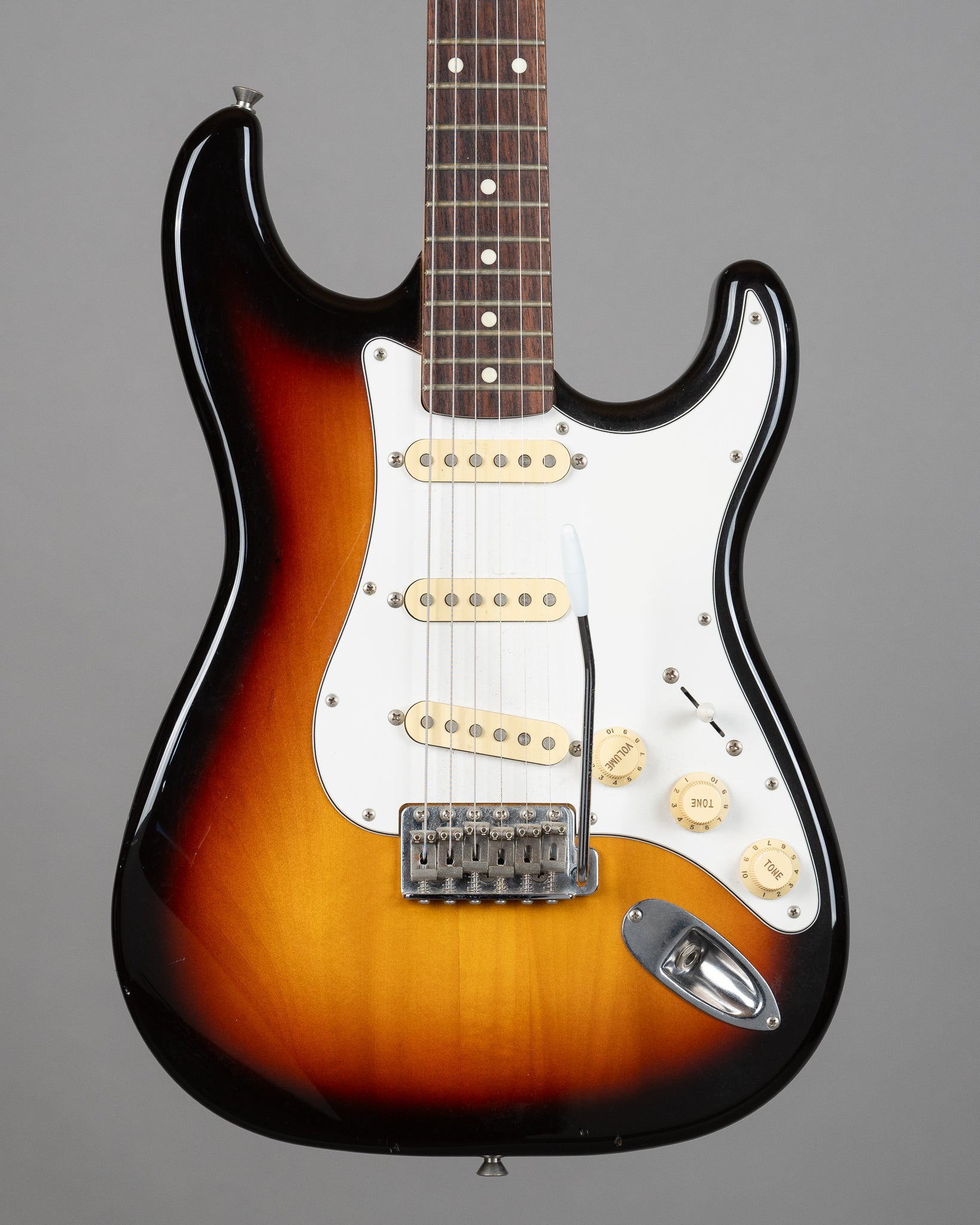 c2000s Fender Japan Stratocaster ST-50 (Japan, Sunburst)
