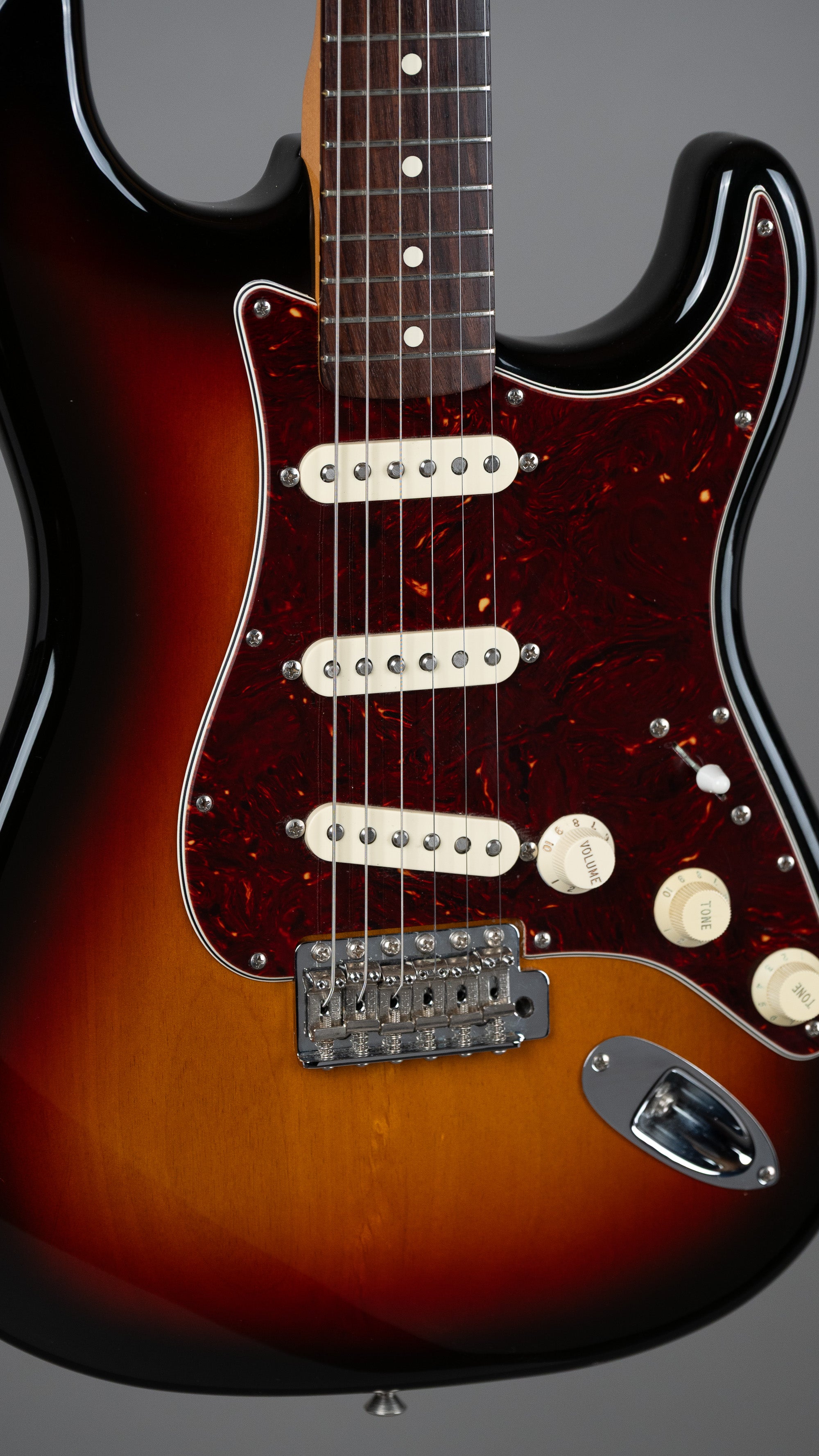 2004 Fender Classic Series 60s Stratocaster (Mexico, Sunburst)