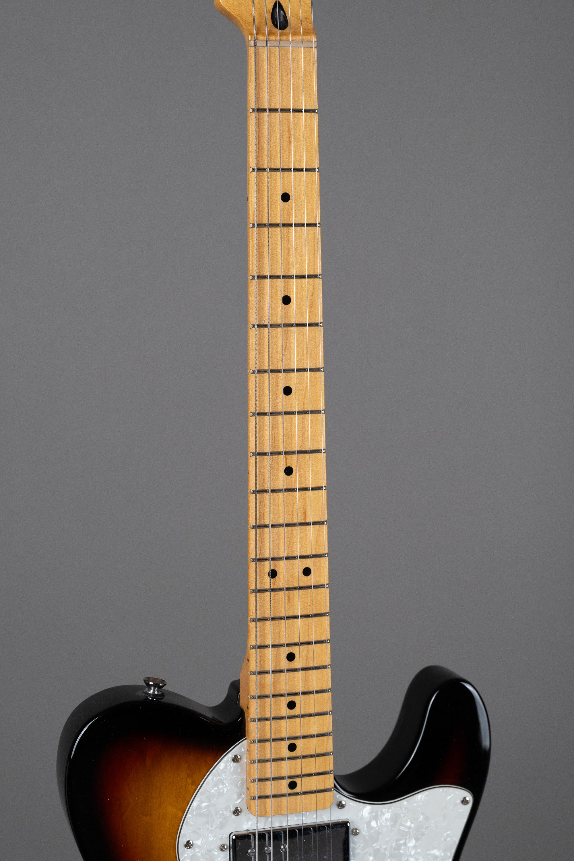 2014 Squier Classic Vibe Thinline (China, Sunburst, Lollar Pickups, Fender Hardcase)
