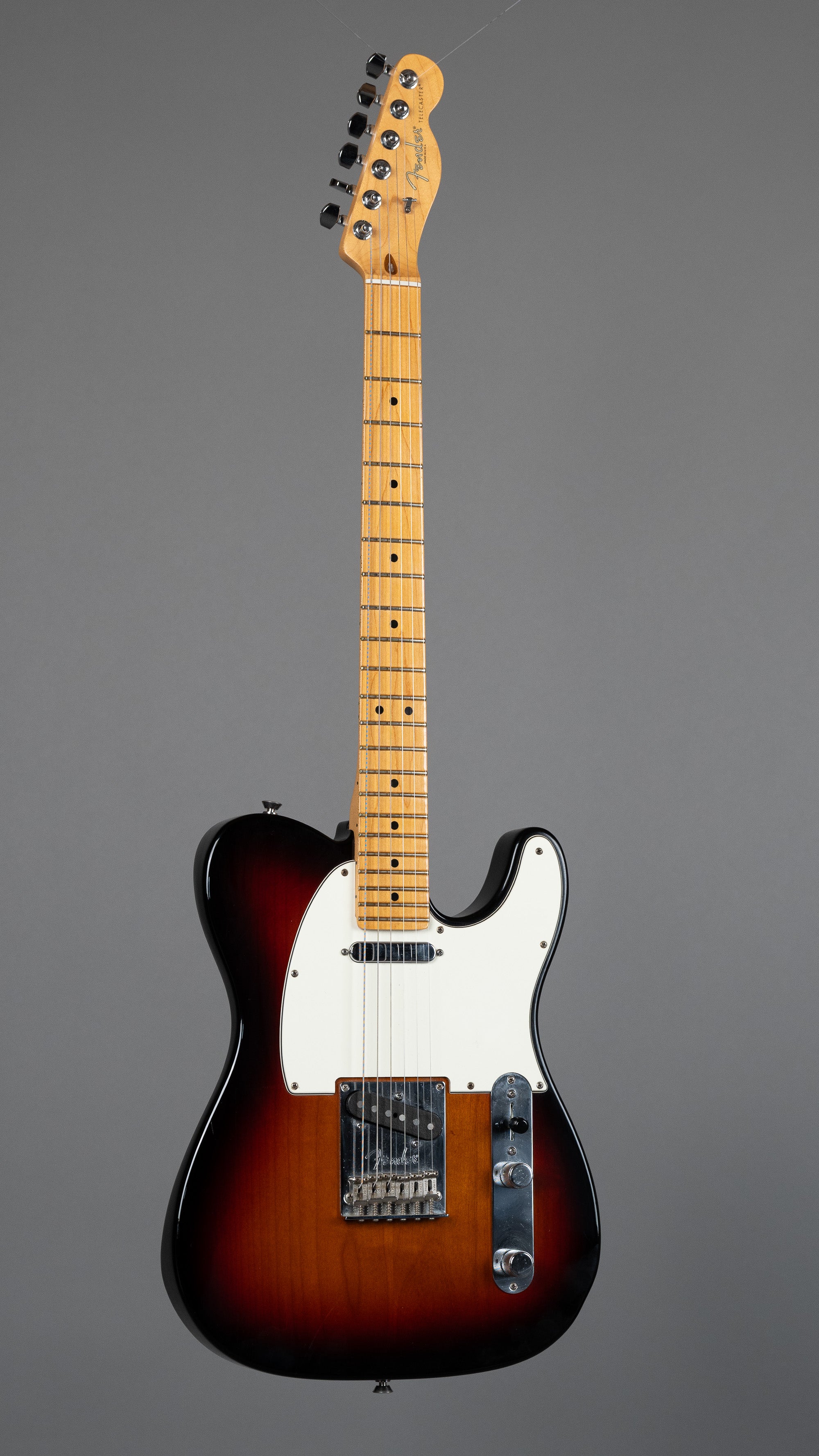 2015 Fender American Standard Telecaster (USA, Sunburst, OHSC)