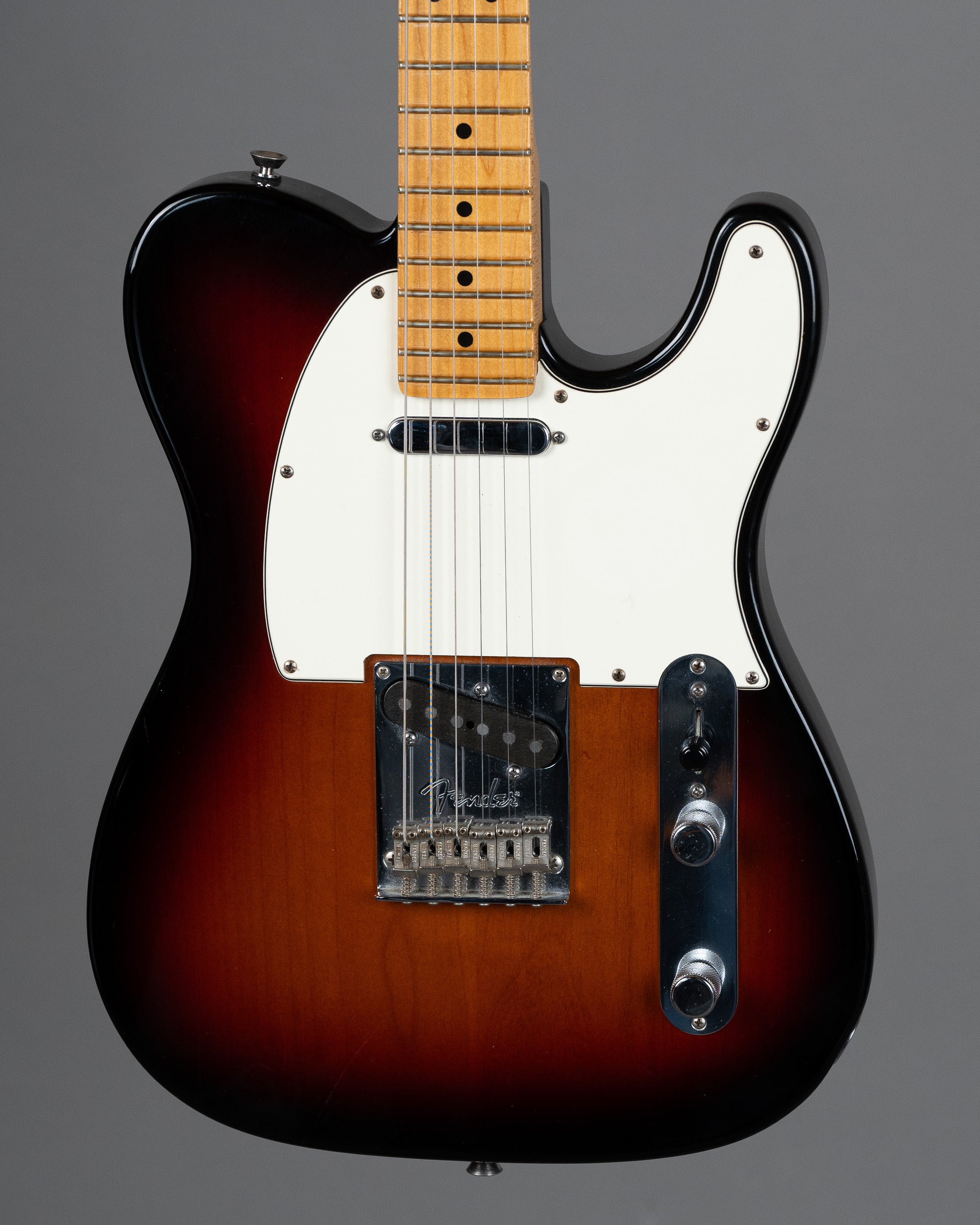 2015 Fender American Standard Telecaster (USA, Sunburst, OHSC)