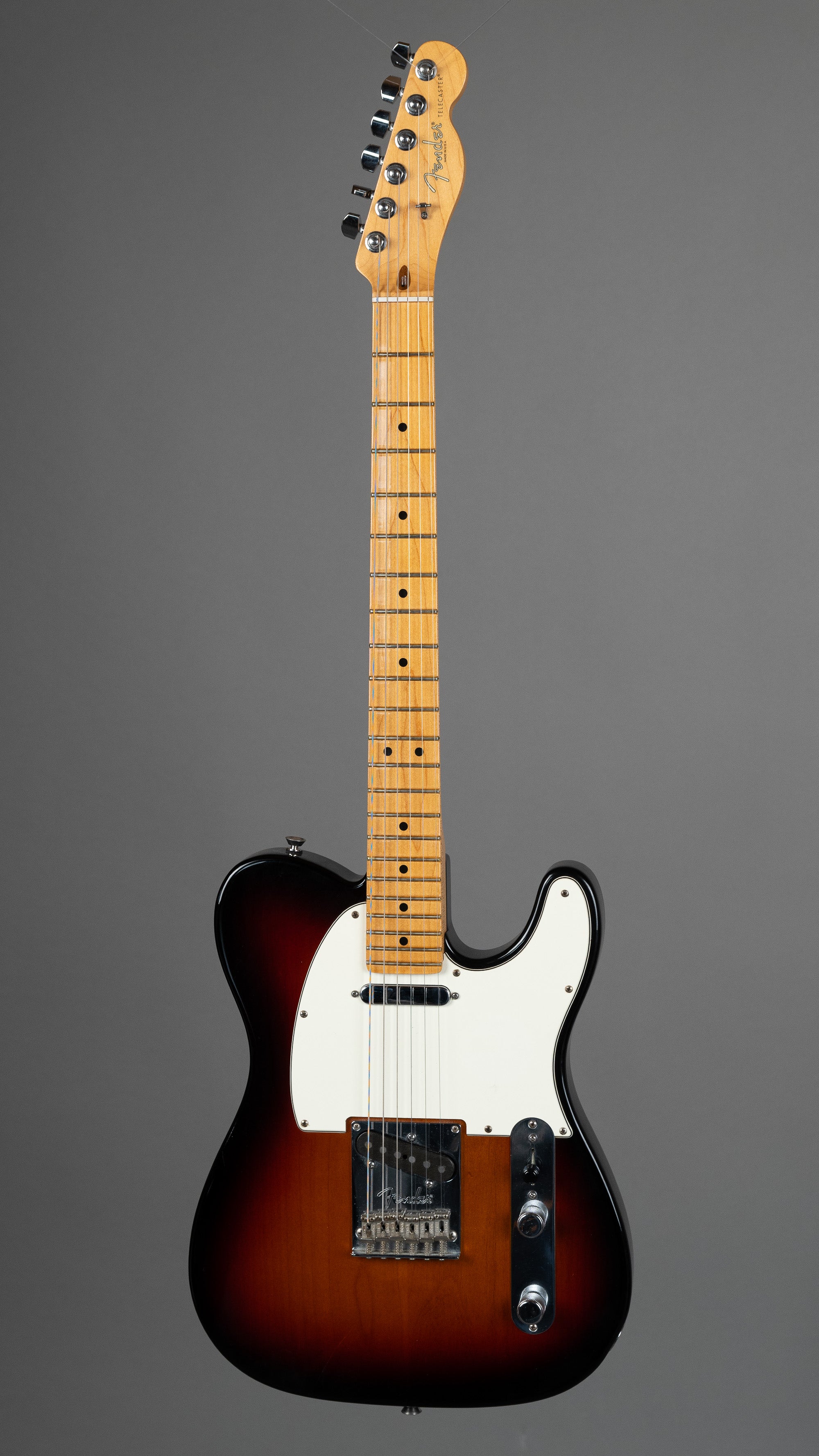 2015 Fender American Standard Telecaster (USA, Sunburst, OHSC)