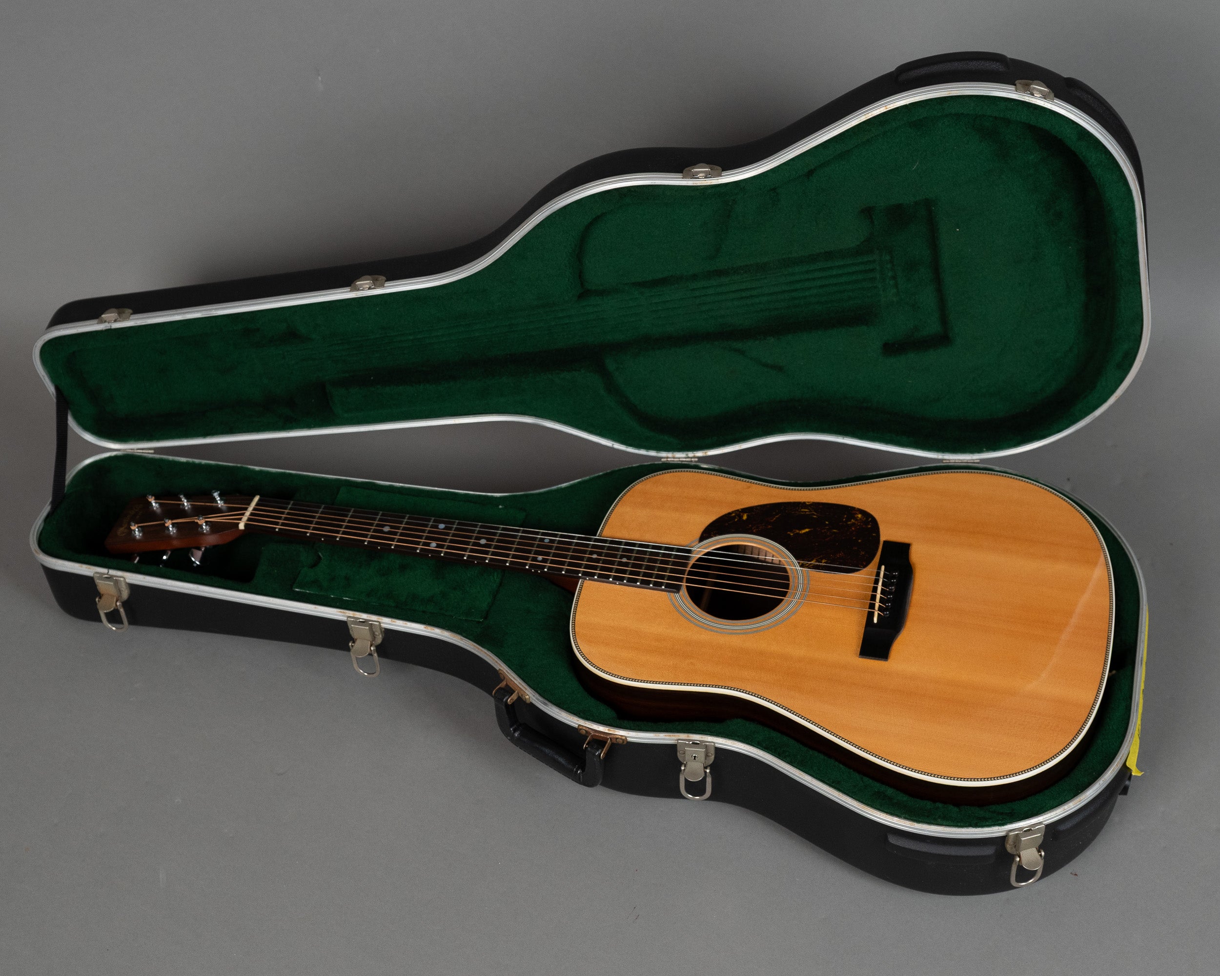 2004 Martin HD-28 (USA, Natural, OHSC)