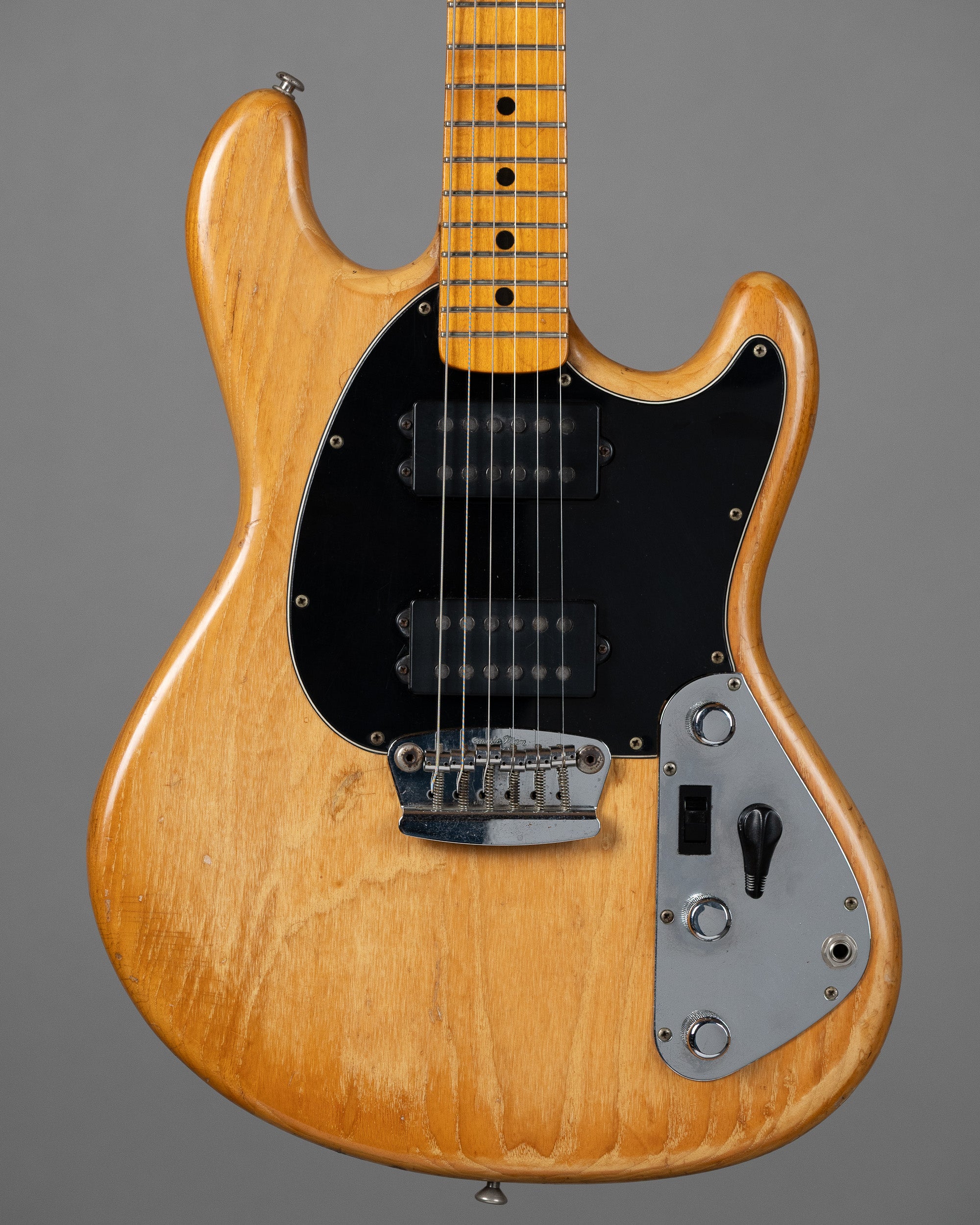 1980 Music Man Stingray II (USA, Natural, HSC)