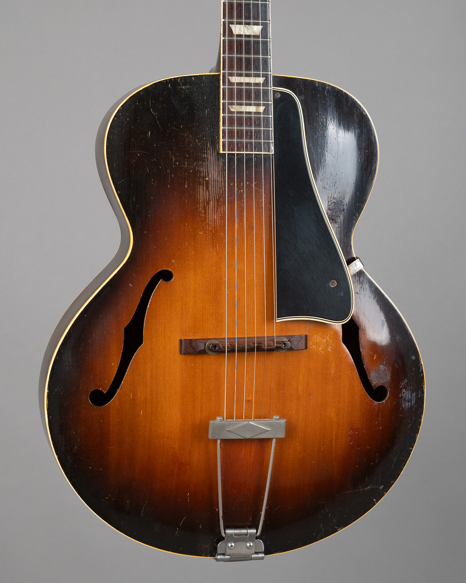c1952 Gibson L-50 (USA, Sunburst, HSC)