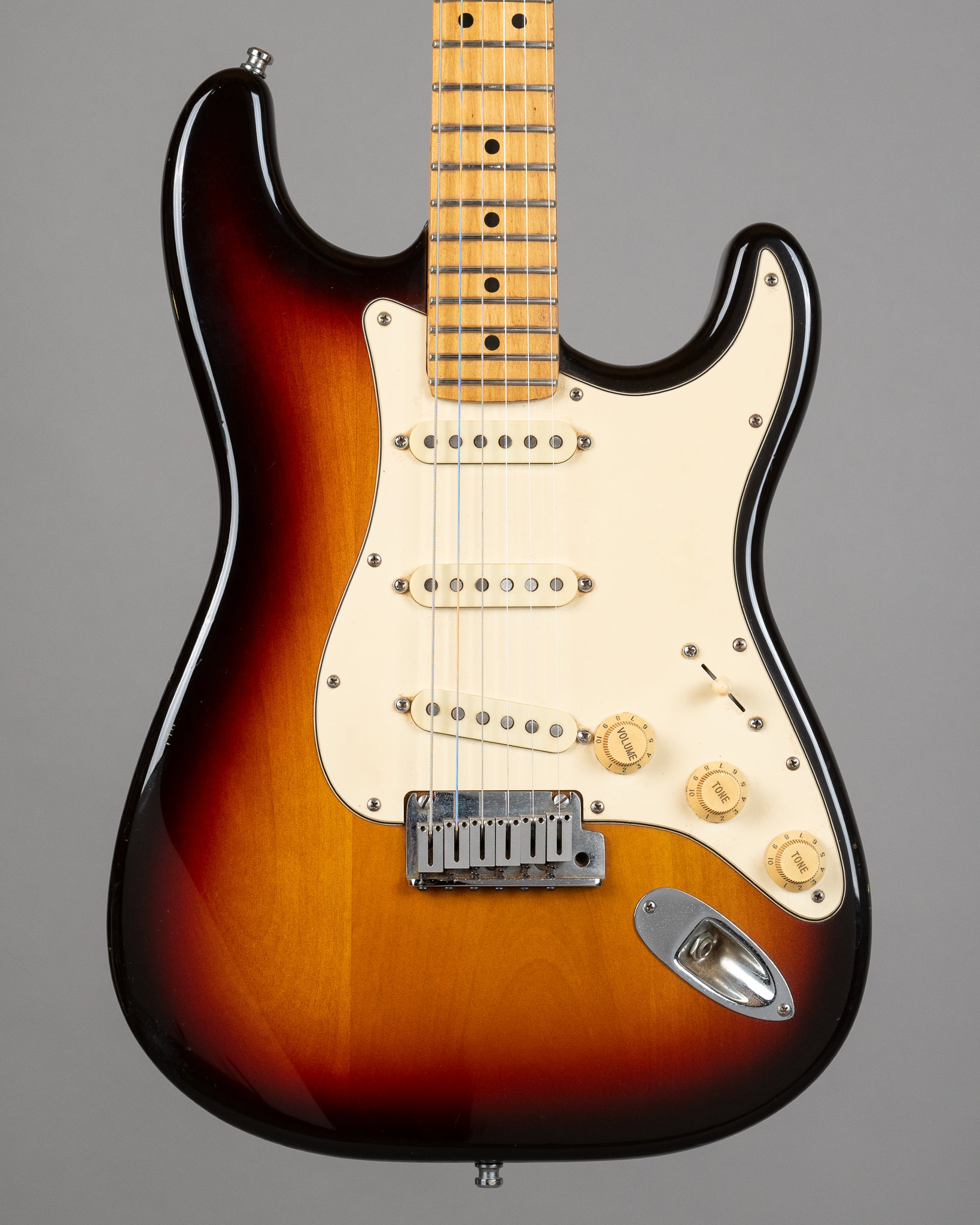 1987 Fender American Standard Stratocaster (USA, Sunburst)