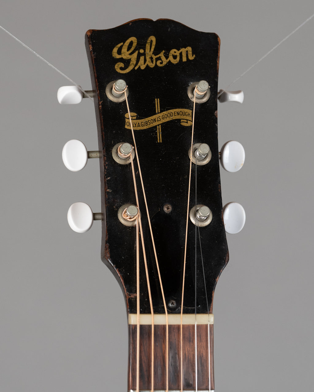 c1942 Gibson J-45 Banner (USA, Non Truss Rod Model, Sunburst, HSC)