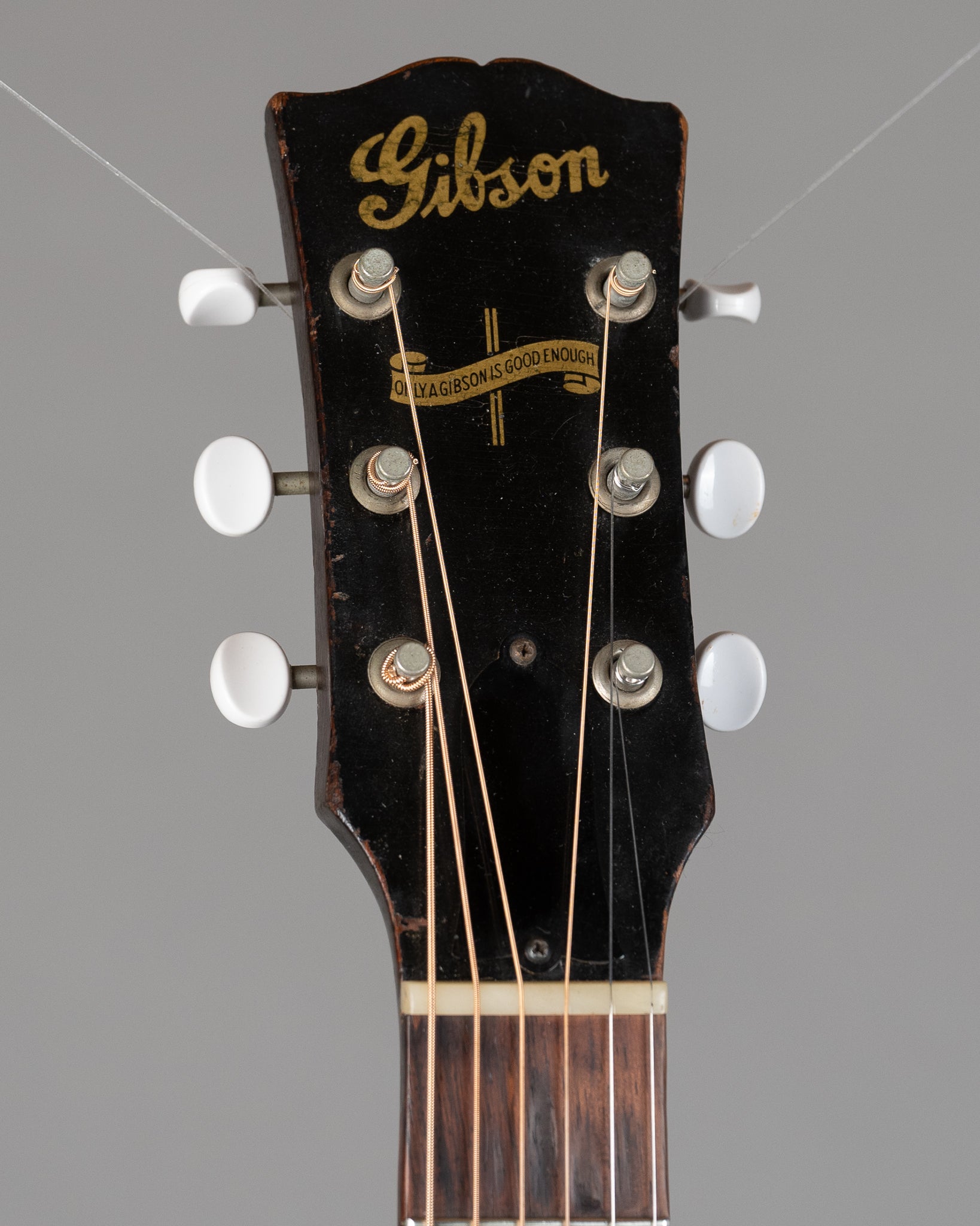 c1942 Gibson J-45 Banner (USA, Non Truss Rod Model, Sunburst, HSC)