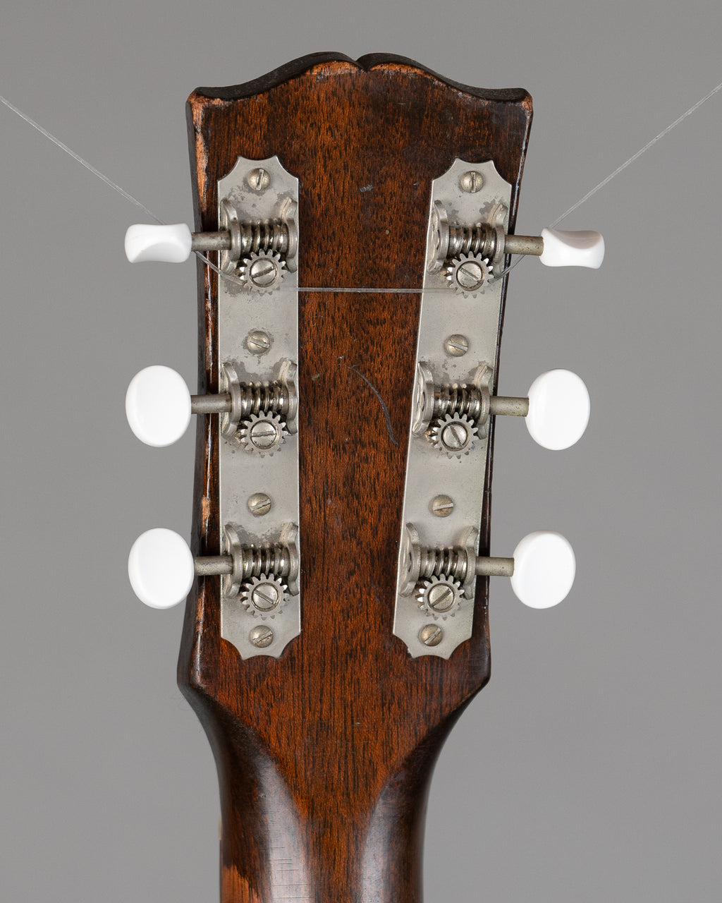 c1942 Gibson J-45 Banner (USA, Non Truss Rod Model, Sunburst, HSC)