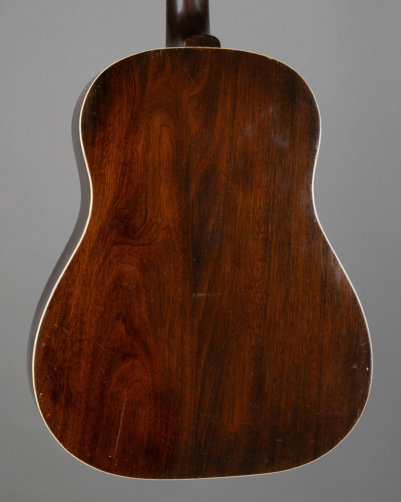 c1942 Gibson J-45 Banner (USA, Non Truss Rod Model, Sunburst, HSC)