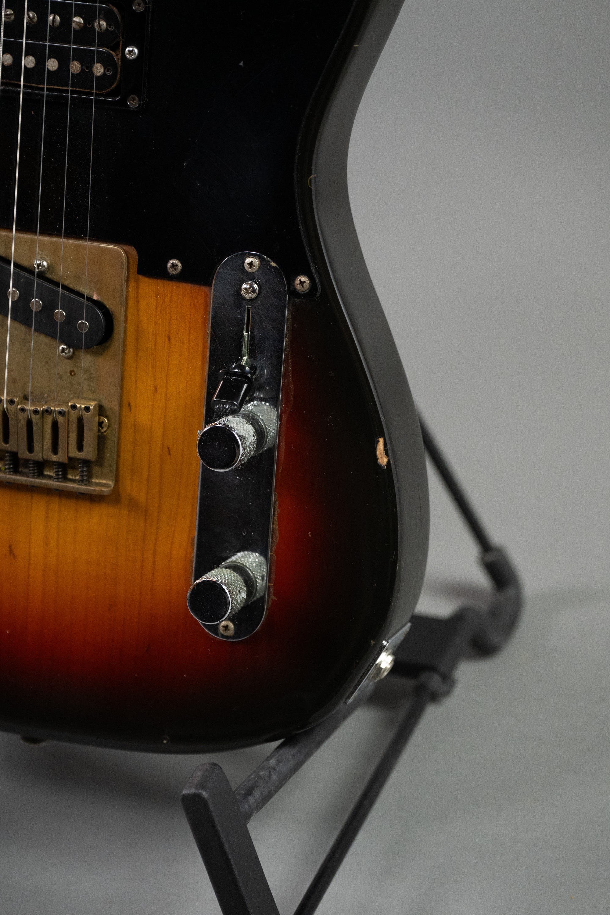 1985 Fender TL67-70SPL Telecaster "Sonny" (Japan, Sunburst)