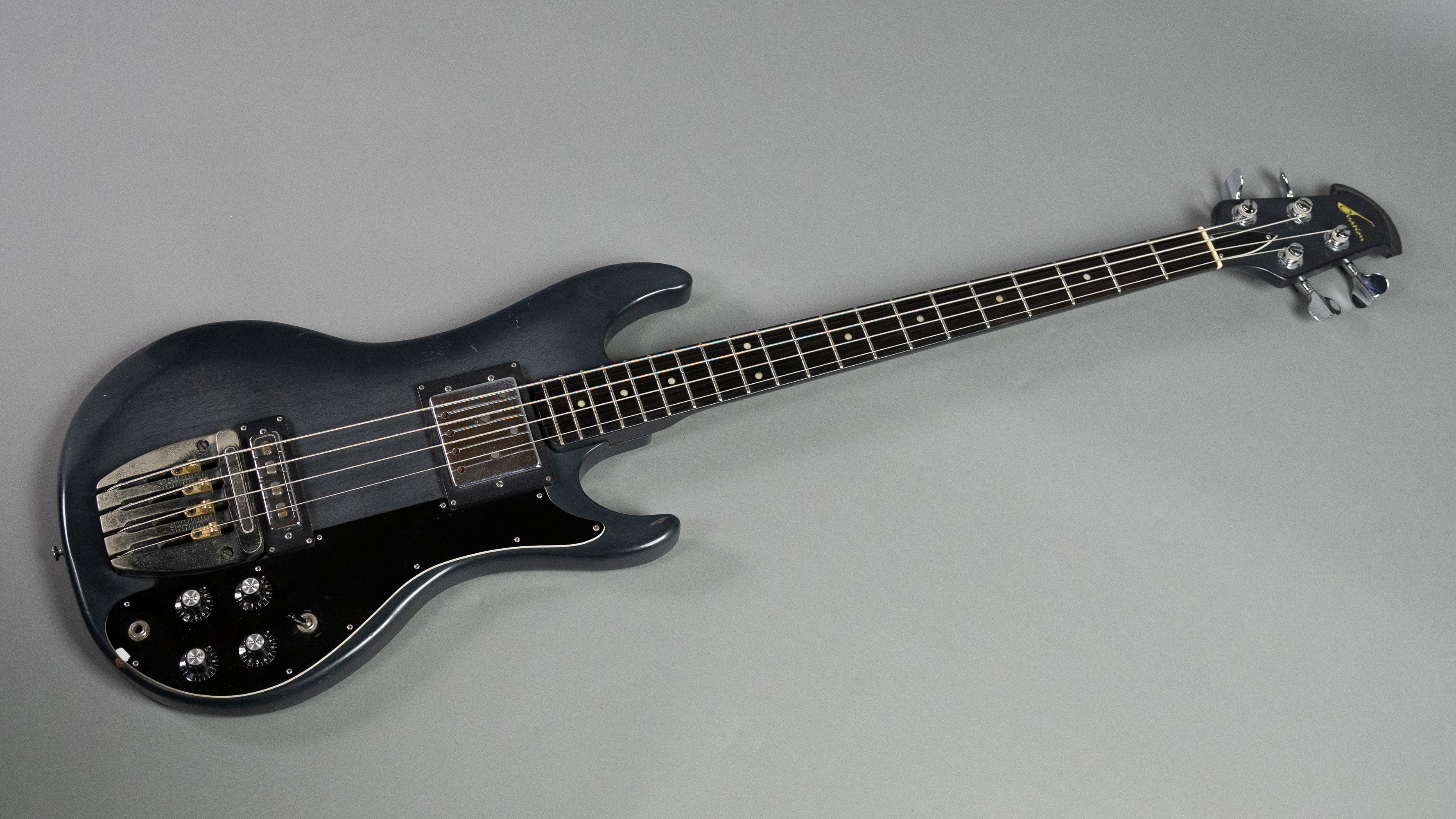 1979-1983 Ovation Magnum III Bass (USA, Charcoal, OHSC)