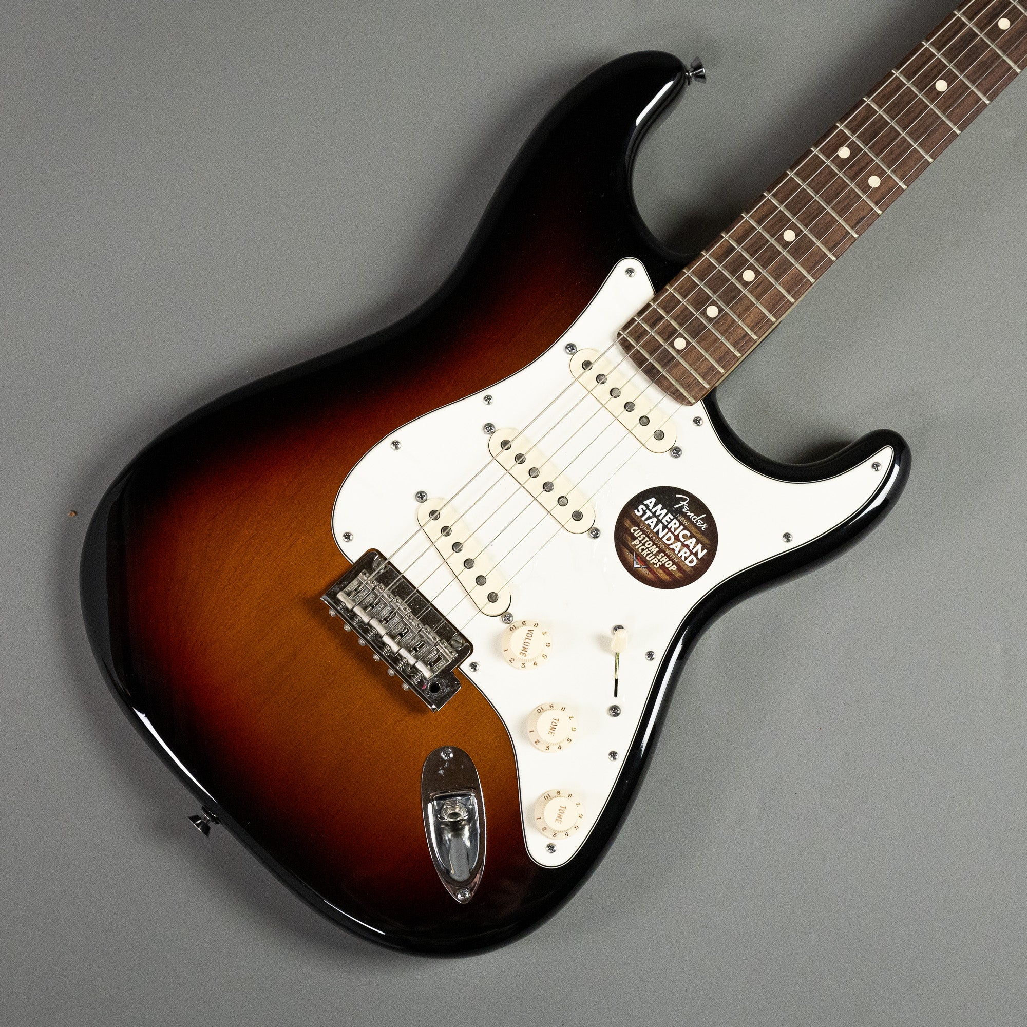 2013 Fender American Standard Stratocaster (USA, Sunburst, OHSC)