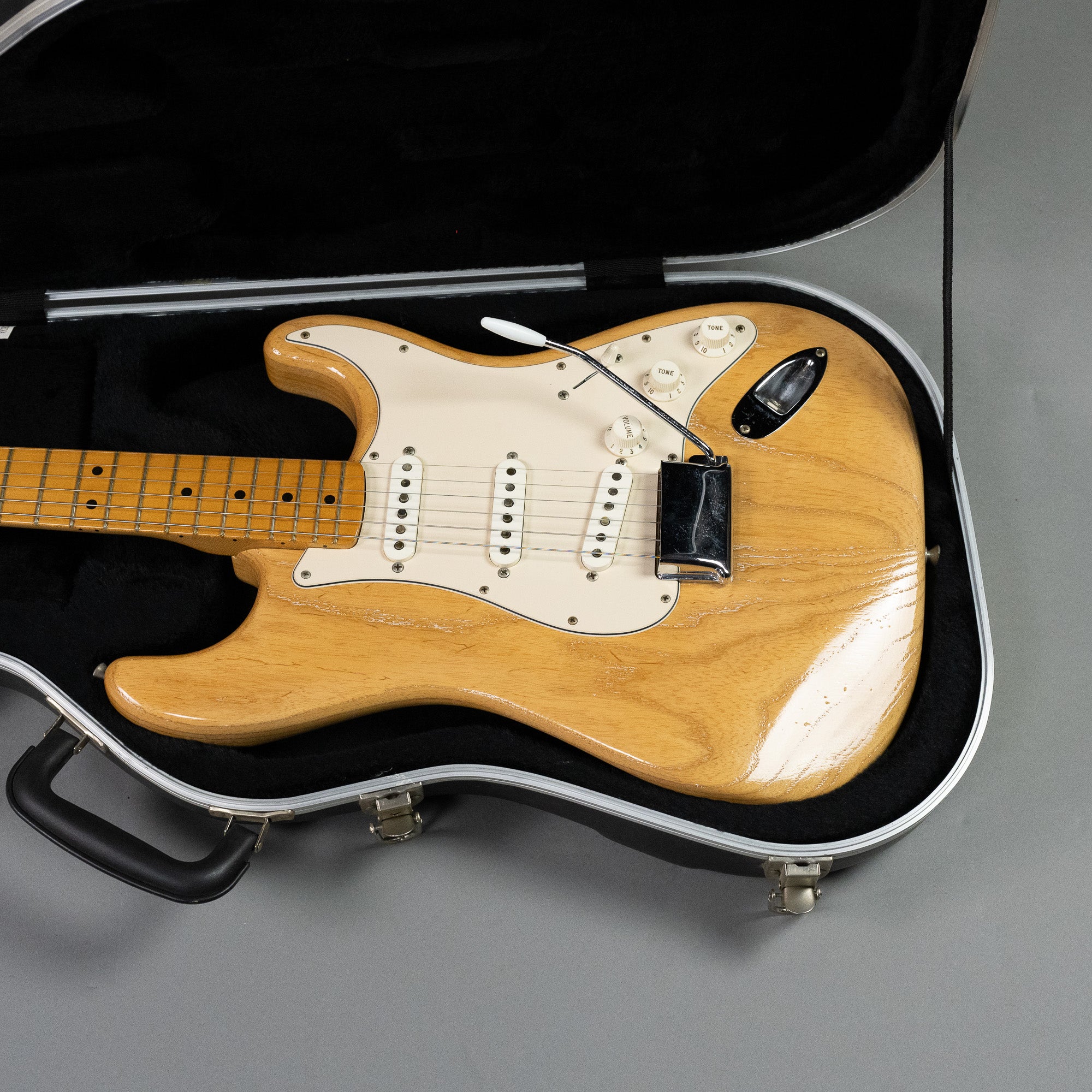 2001 Fender AVRI '70s Stratocaster (USA, Natural, HSC)