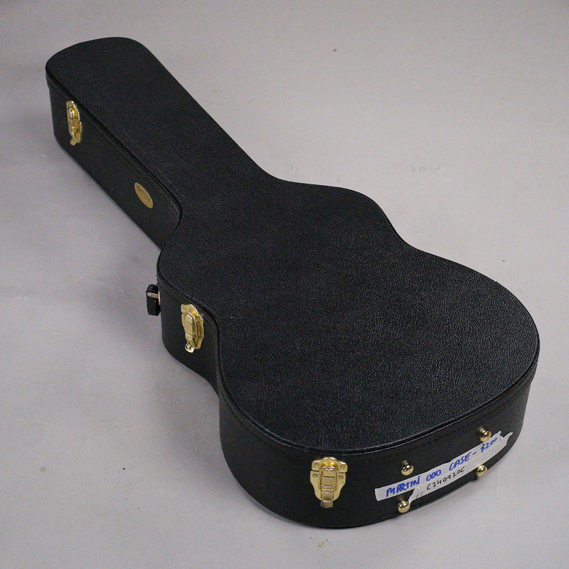 c2010s Martin 300 Series Hard Shell Case (Canada, Black, Second Hand)