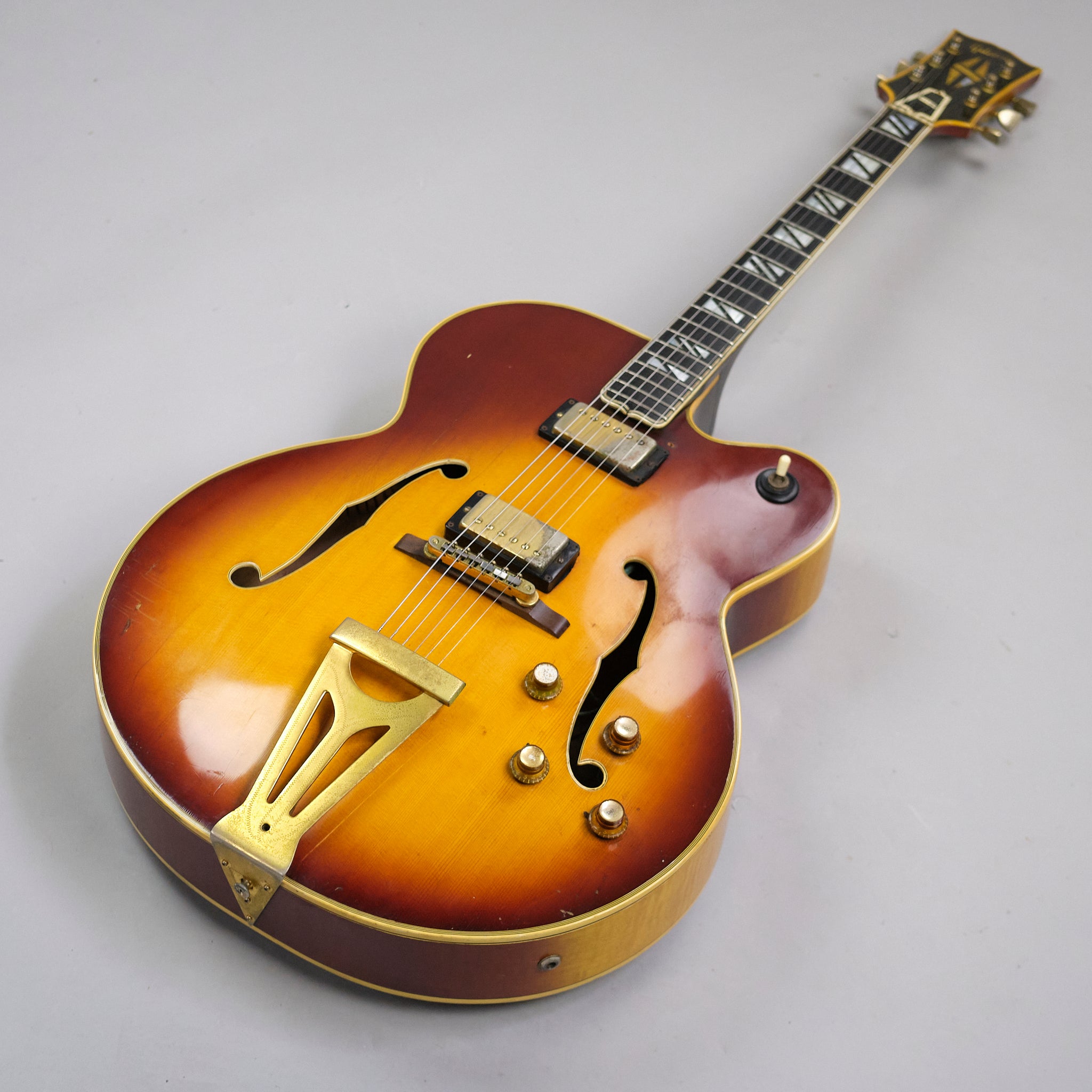 1968 Gibson Super 400 CES (USA, Sunburst, OHSC)