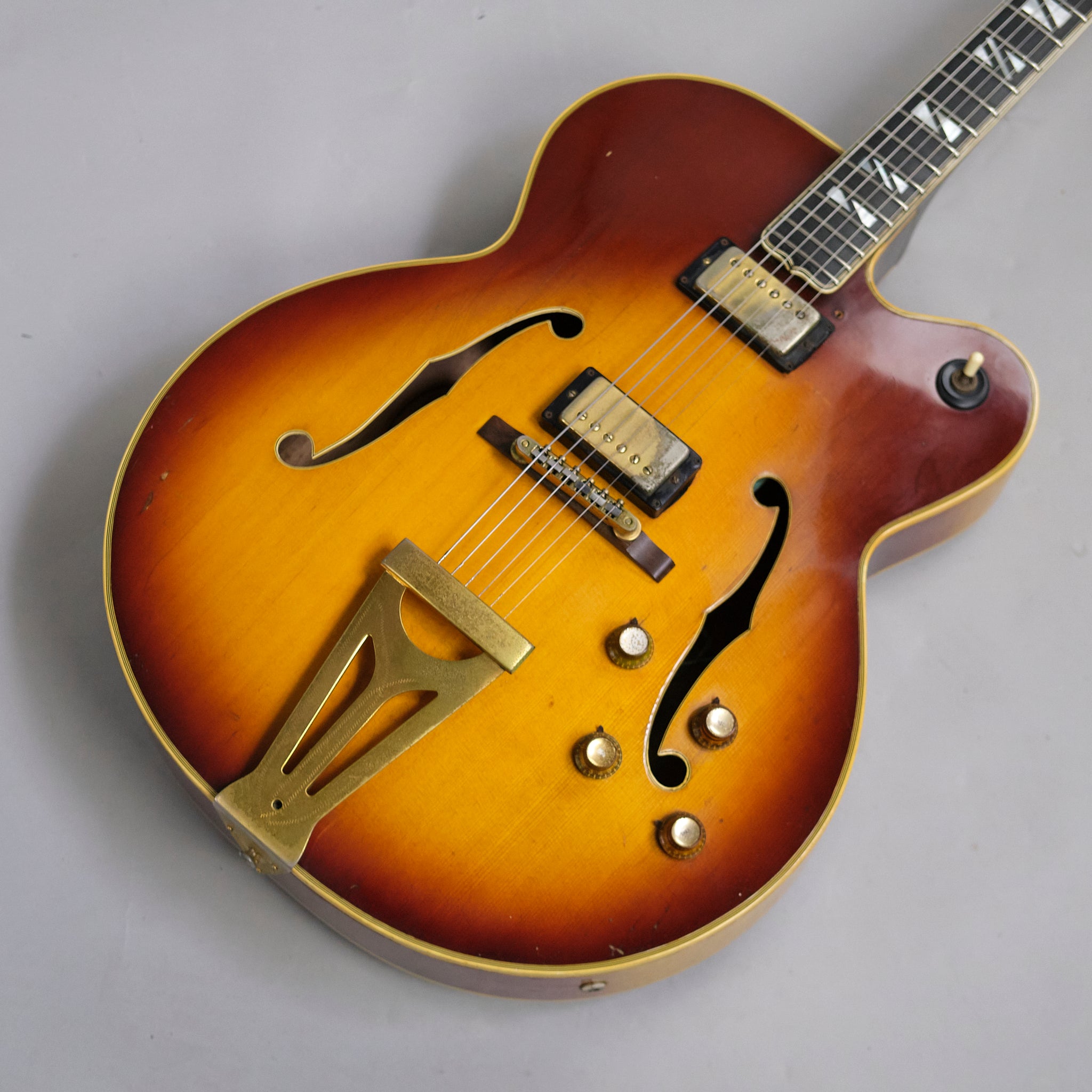 1968 Gibson Super 400 CES (USA, Sunburst, OHSC)