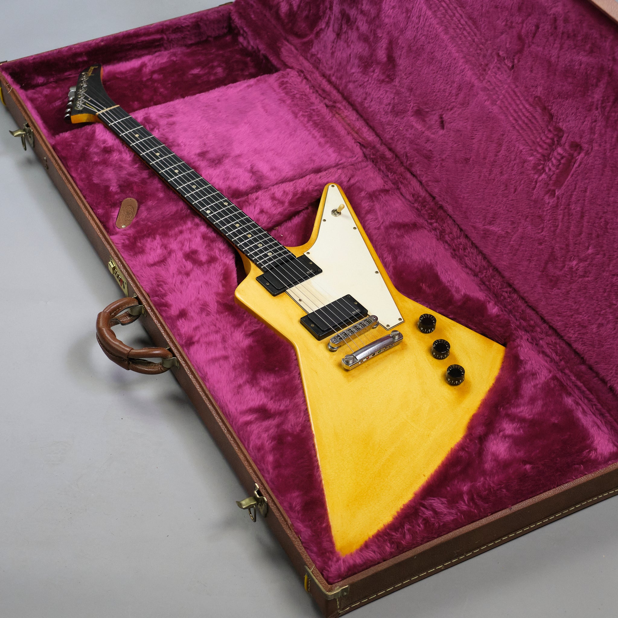 1998 Gibson Explorer (USA, Nicotine White)