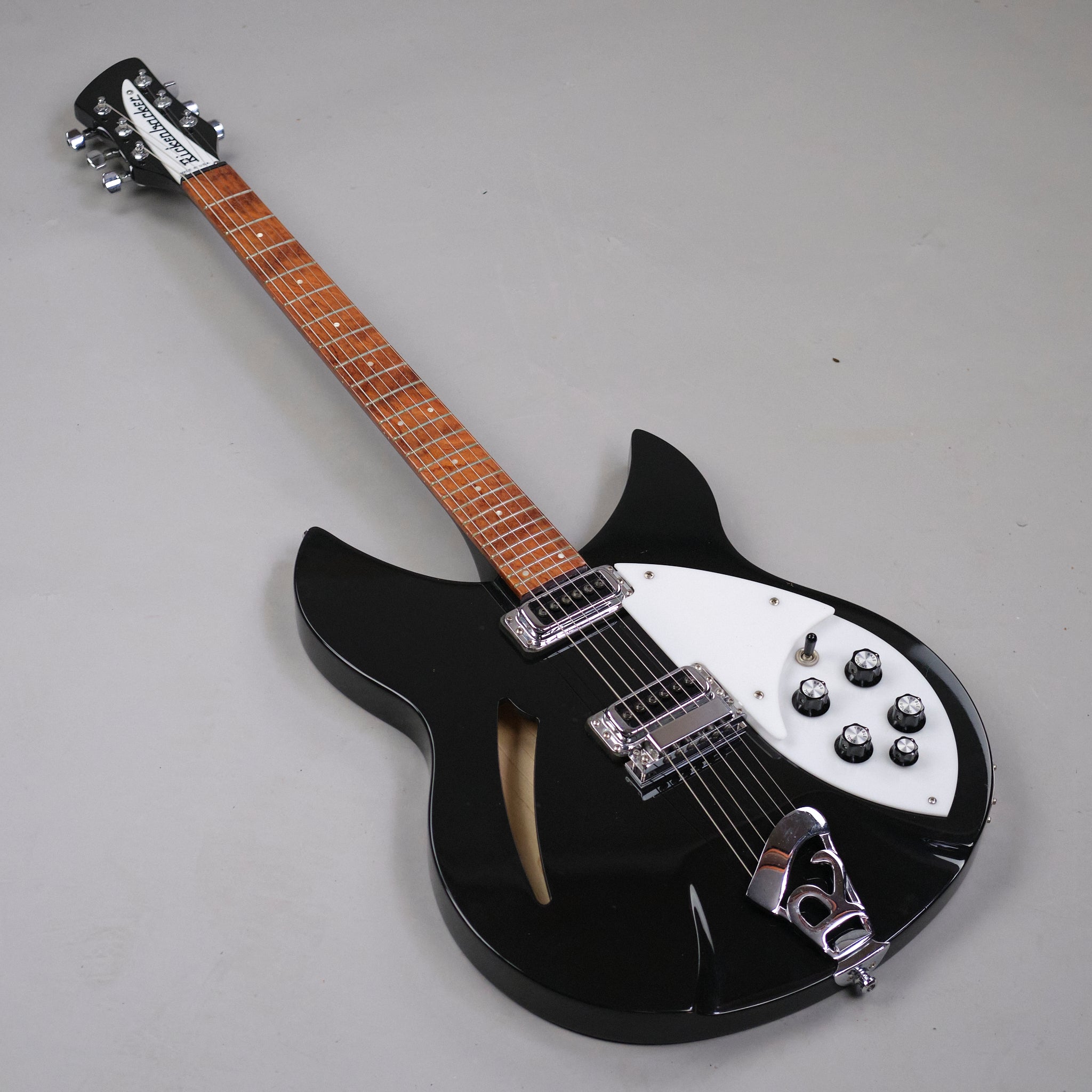 2007 Rickenbacker 330 (USA, Jetglo, OHSC)