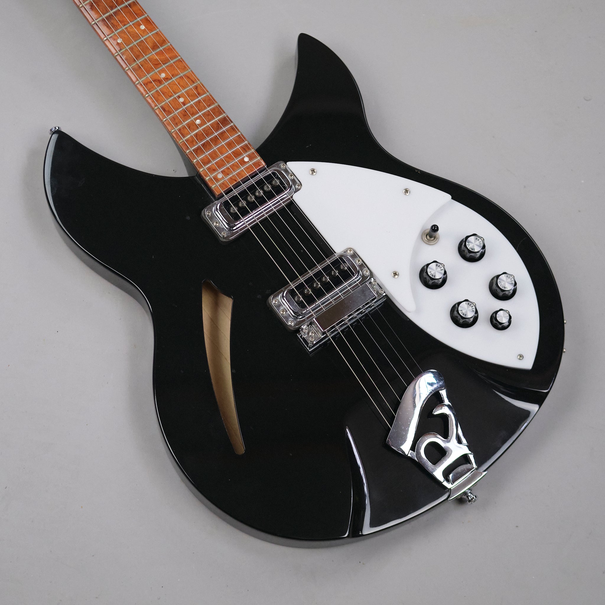 2007 Rickenbacker 330 (USA, Jetglo, OHSC)