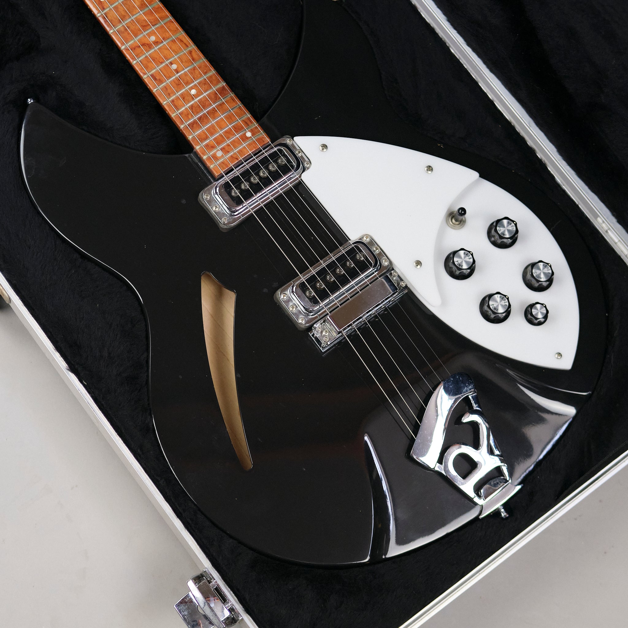 2007 Rickenbacker 330 (USA, Jetglo, OHSC)