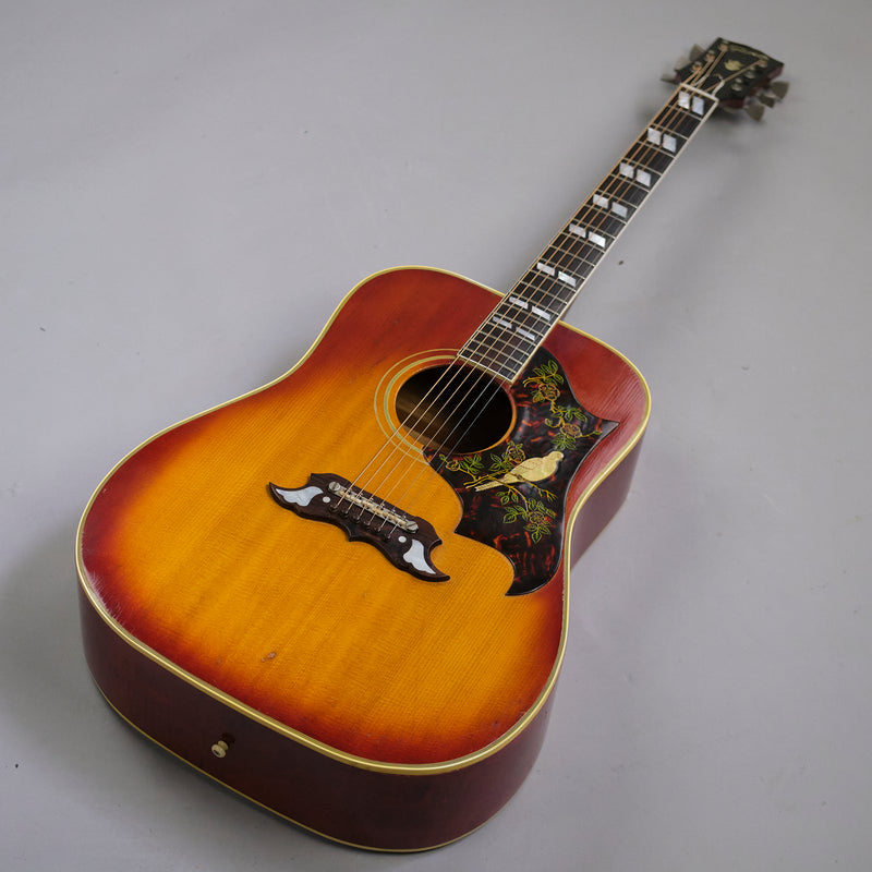 1962 Gibson Dove (USA, Cherry Sunburst, HSC)