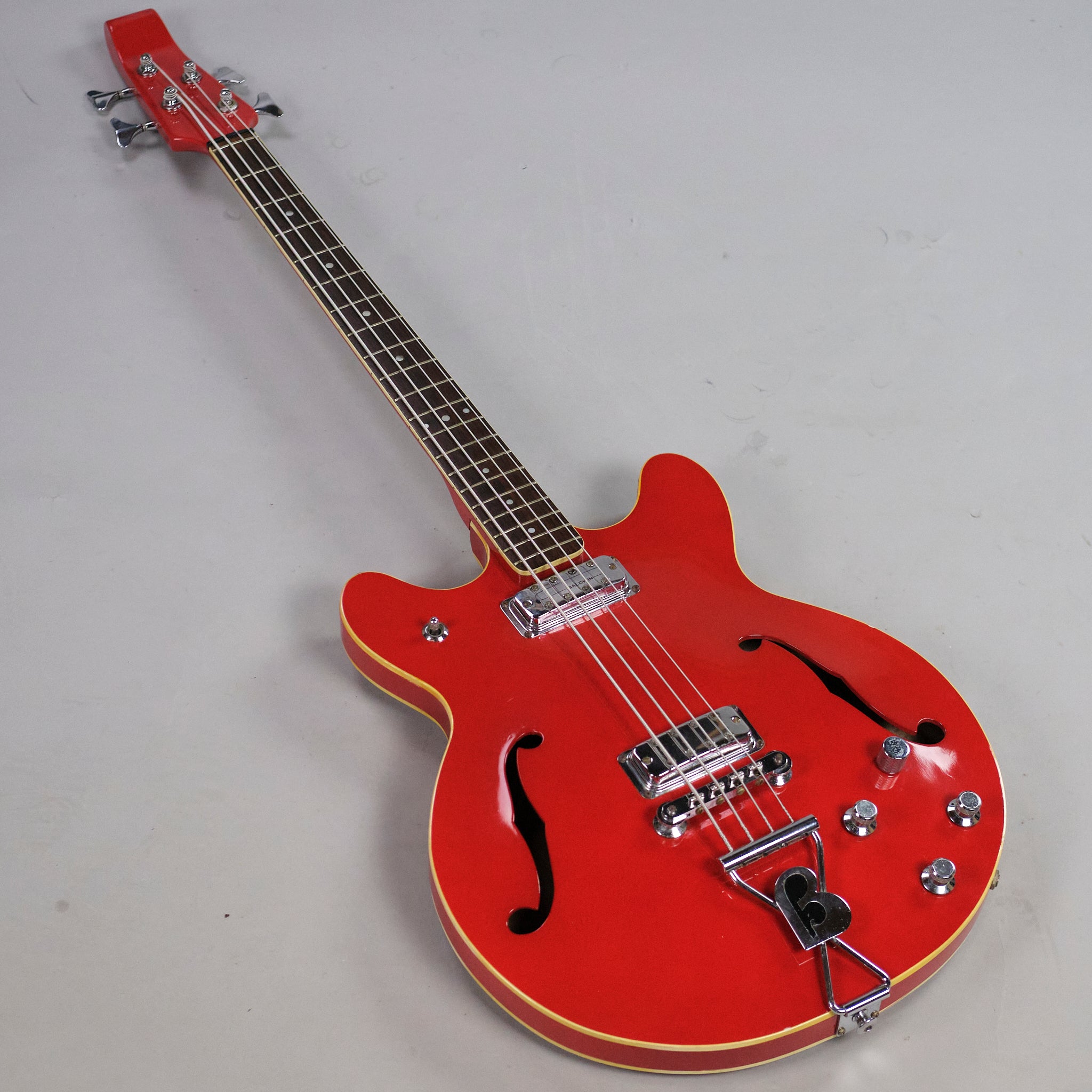 1967 Burns Baldwin 704 Short Scale Bass (UK, Red)