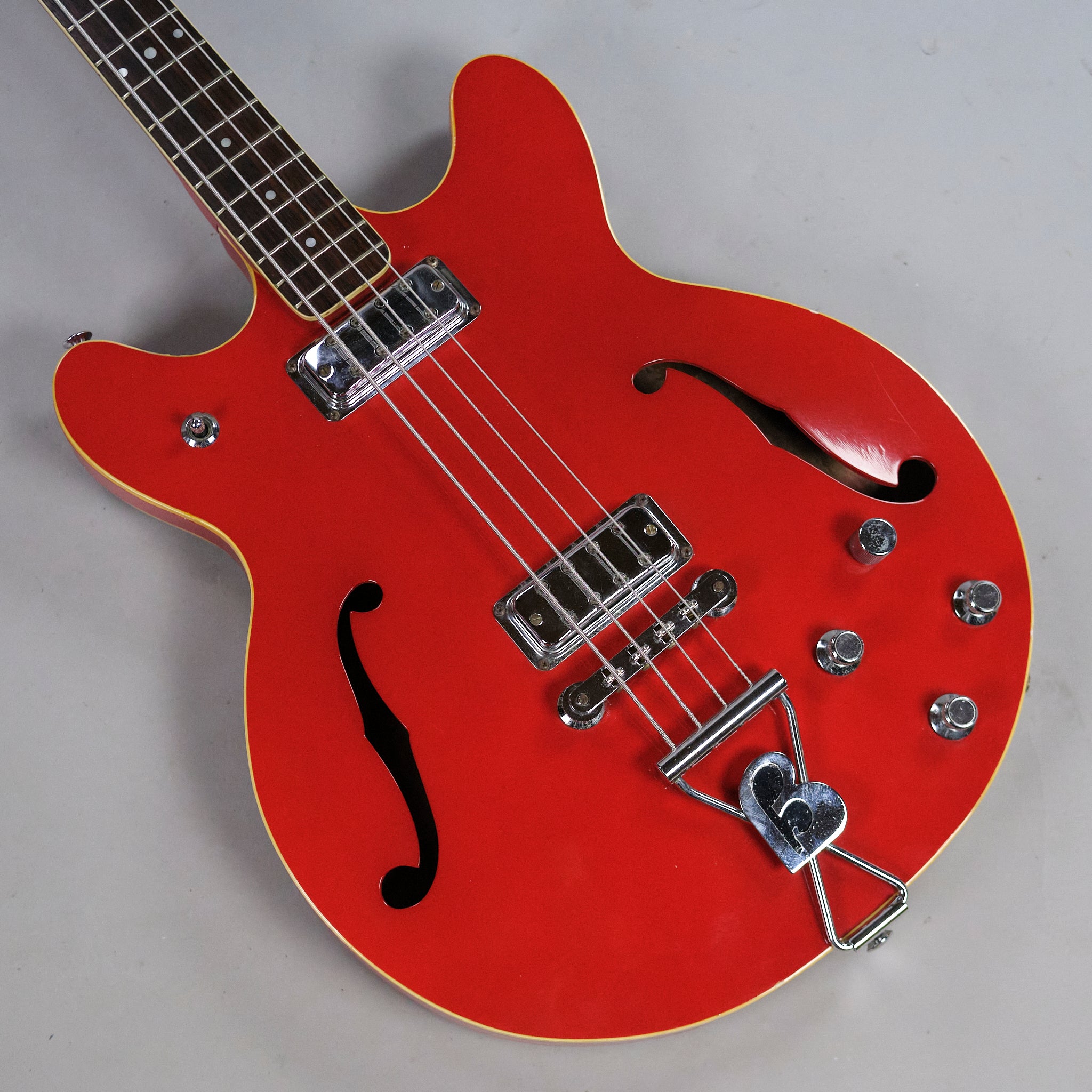 1967 Burns Baldwin 704 Short Scale Bass (UK, Red)