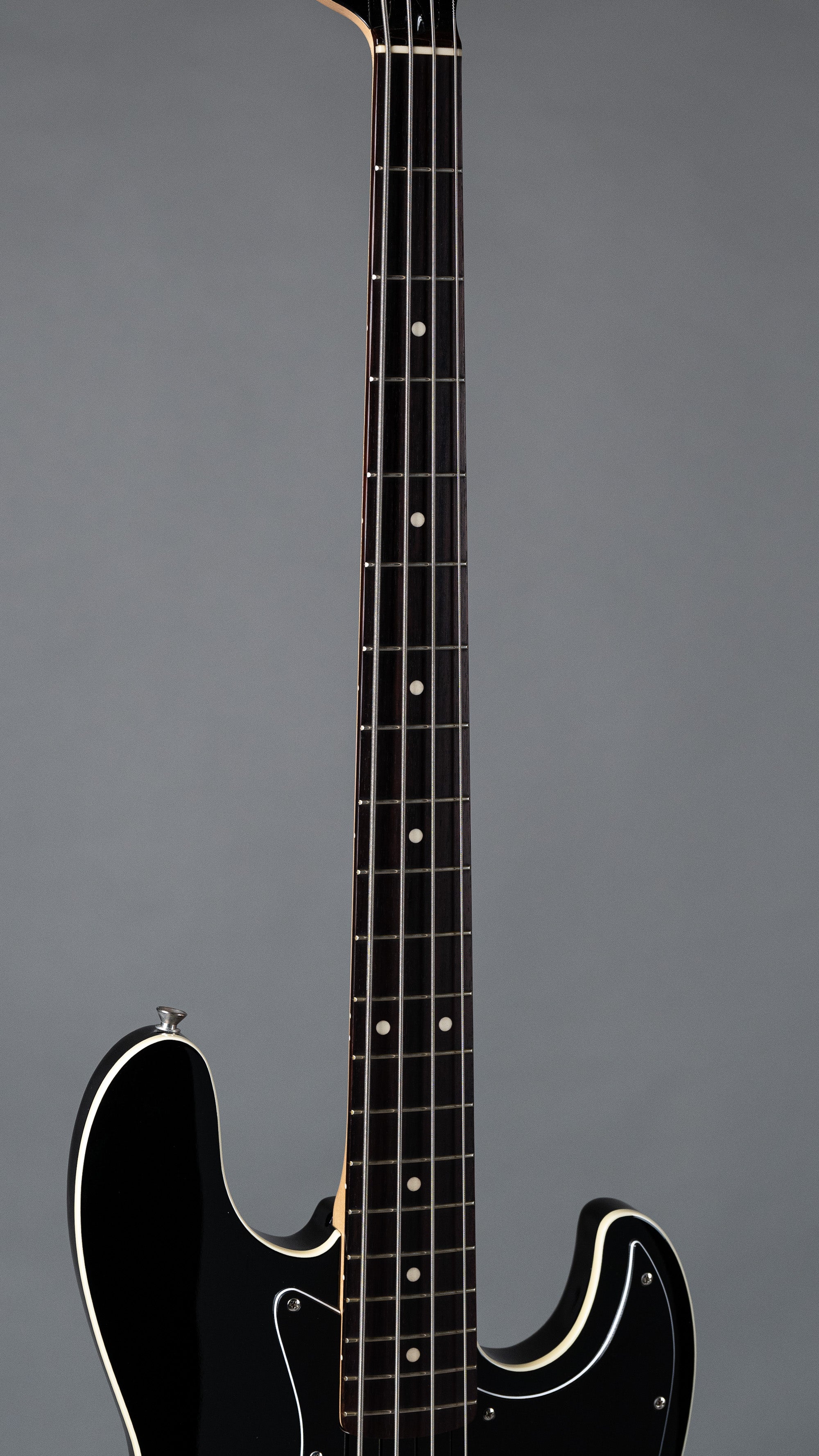 2004 Fender Aerodyne Jazz Bass (Japan, Black)