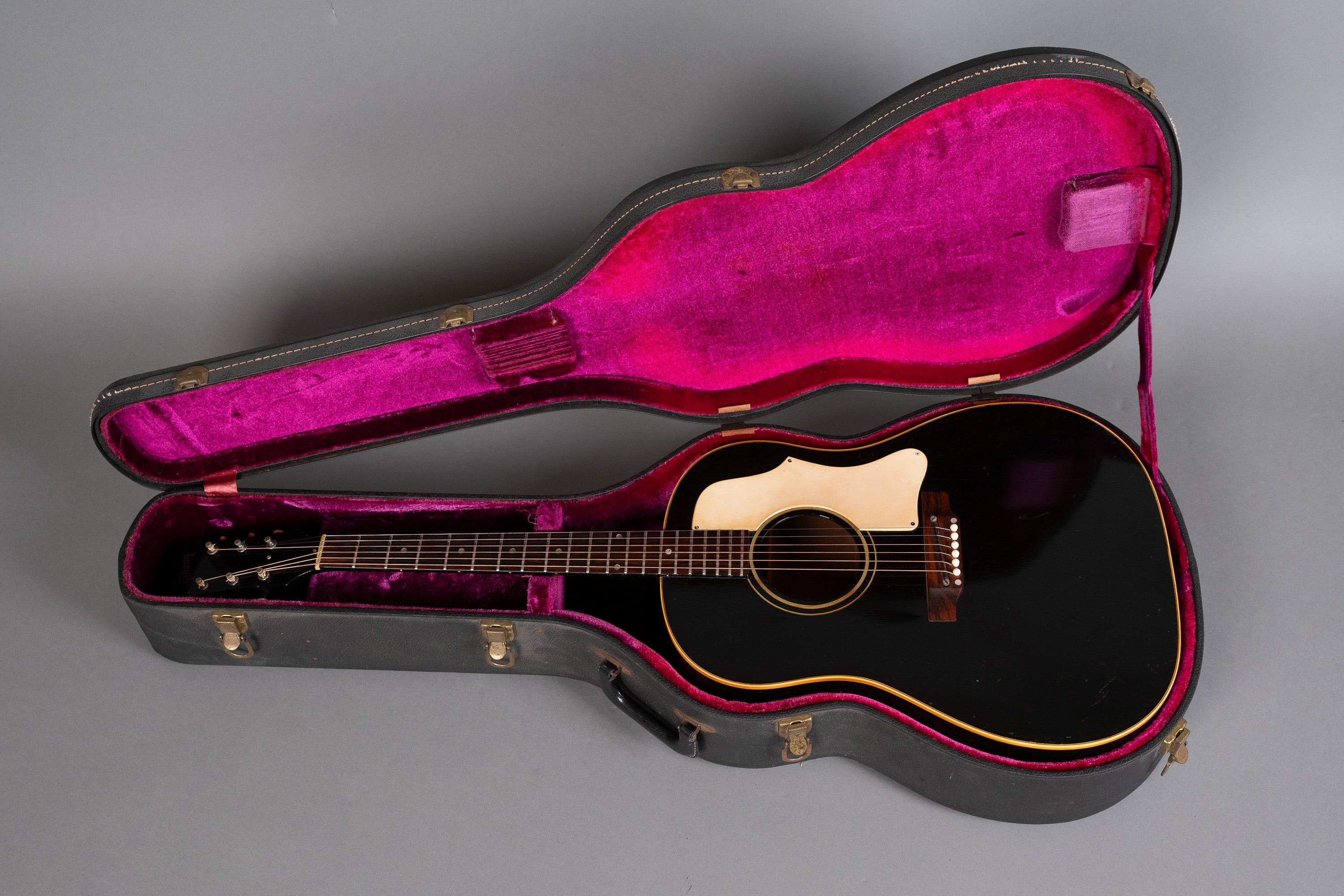 1968 Gibson J-45 ADJ (USA, Factory Black, HSC)